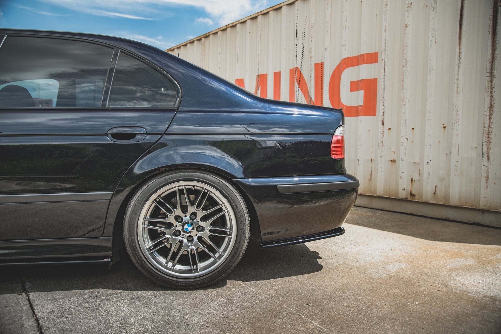 Rear-Side-Splitters-BMW-M5-E39---Gloss-Black