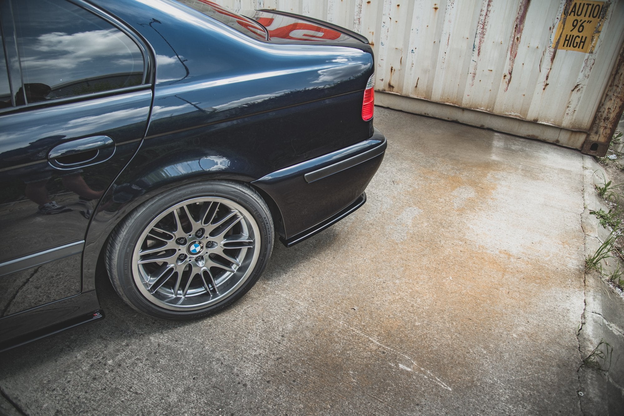 Rear-Side-Splitters-BMW-M5-E39---Gloss-Black