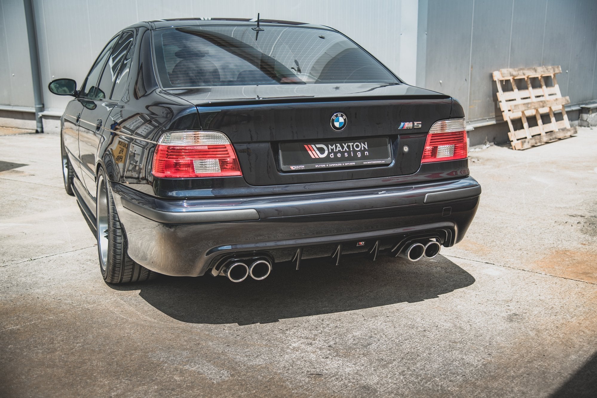 Rear-Valance-BMW-M5-E39---Gloss-Black