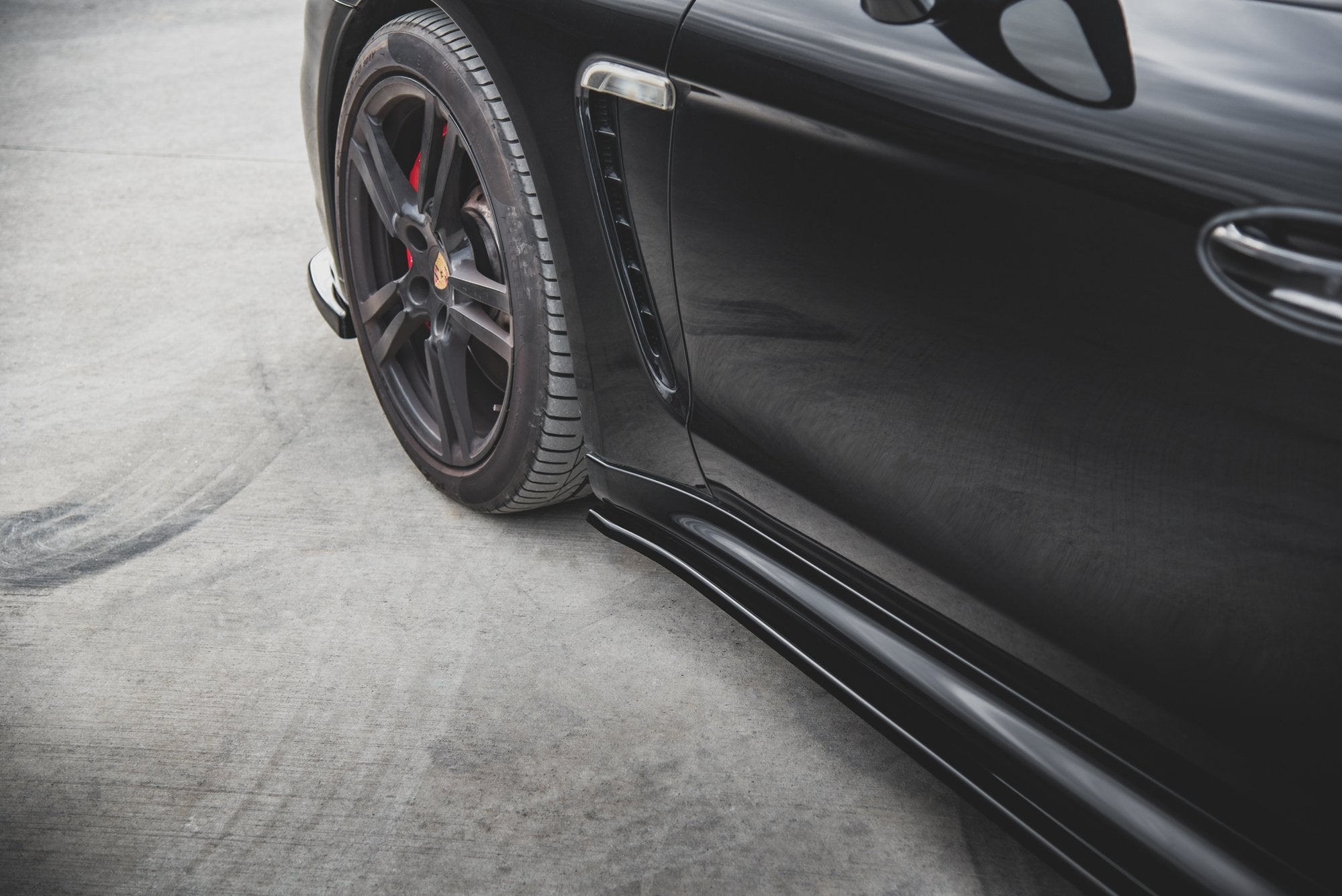 Side-Skirts-Diffusers-V.2-Porsche-Panamera-Turbo-970-Facelif