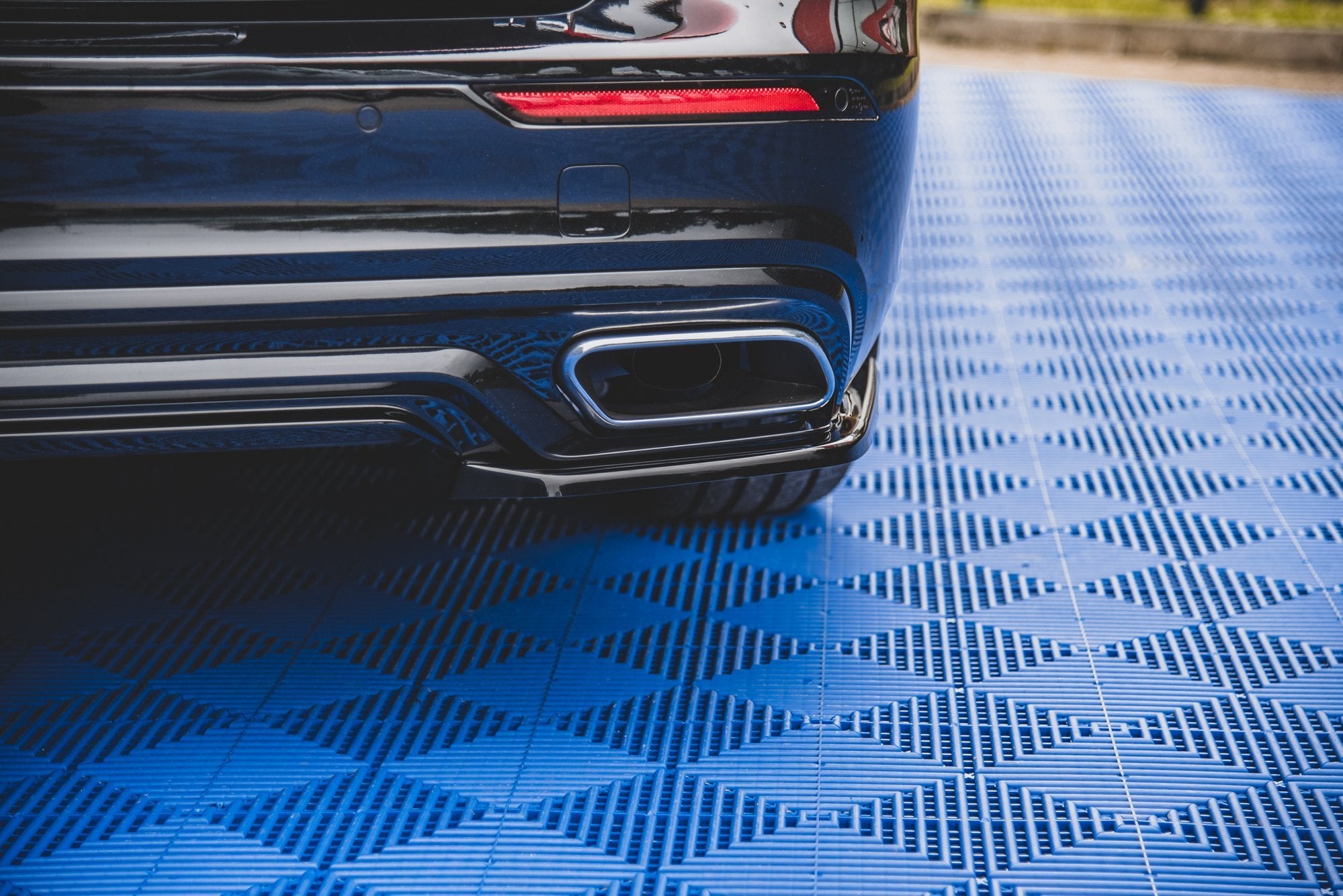 Rear-Side-Splitters-Volvo-S60/V60-R-Design-MK3---Gloss-Black