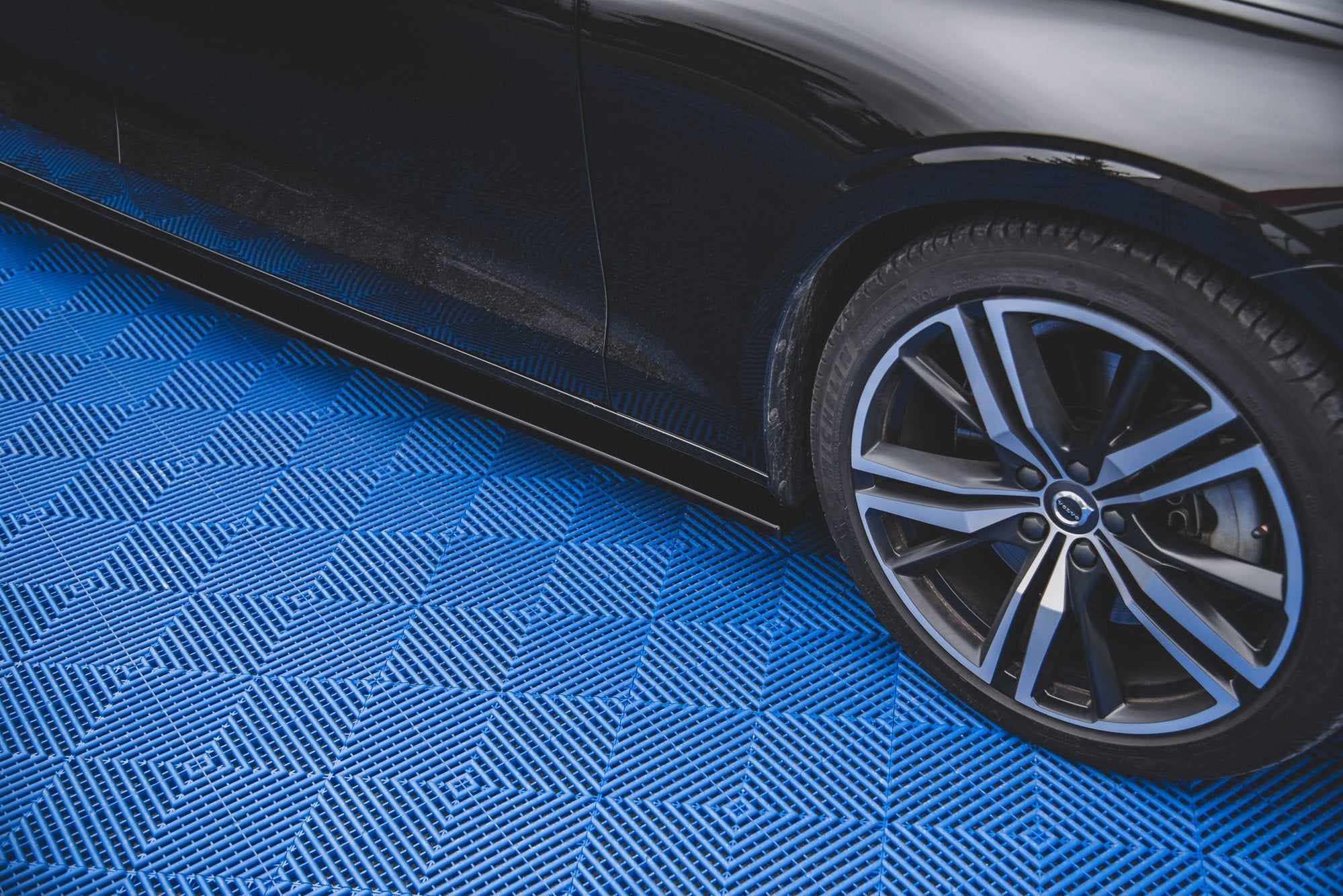 Side-Skirts-Diffusers-V.2-Volvo-S60/V60-R-Design-MK3-GB