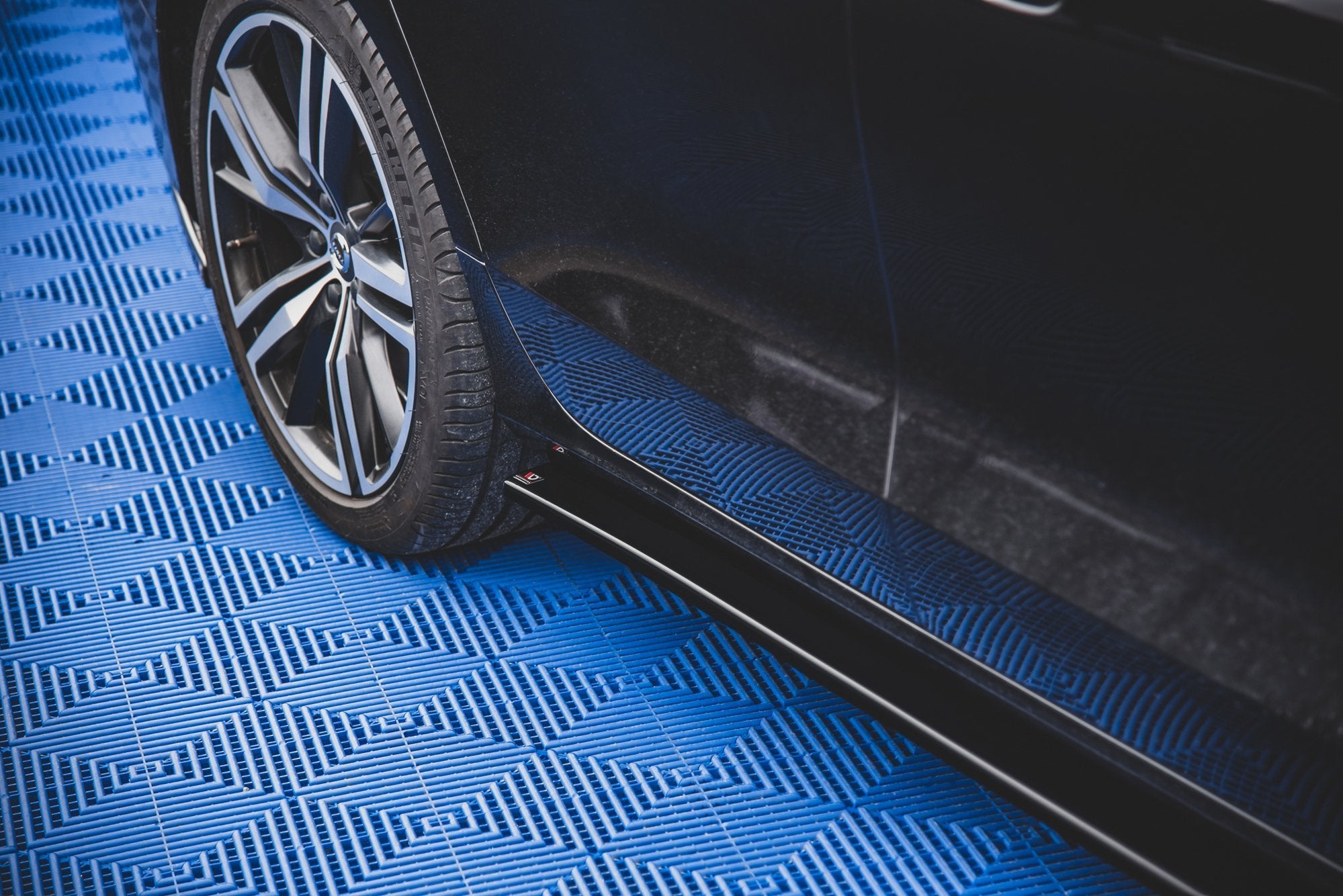 Side-Skirts-Diffusers-V.2-Volvo-S60/V60-R-Design-MK3-GB