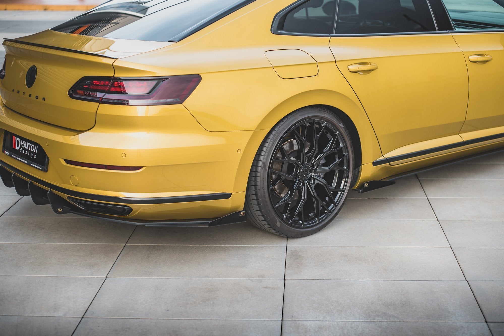 Rear-Side-Flaps-Volkswagen-Arteon-R-Line---Gloss-Black