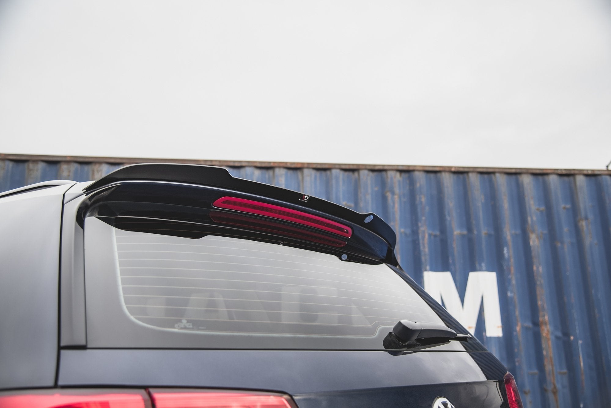 Spoiler-Cap-Volkswagen-Passat-B8-Variant---Gloss-Black