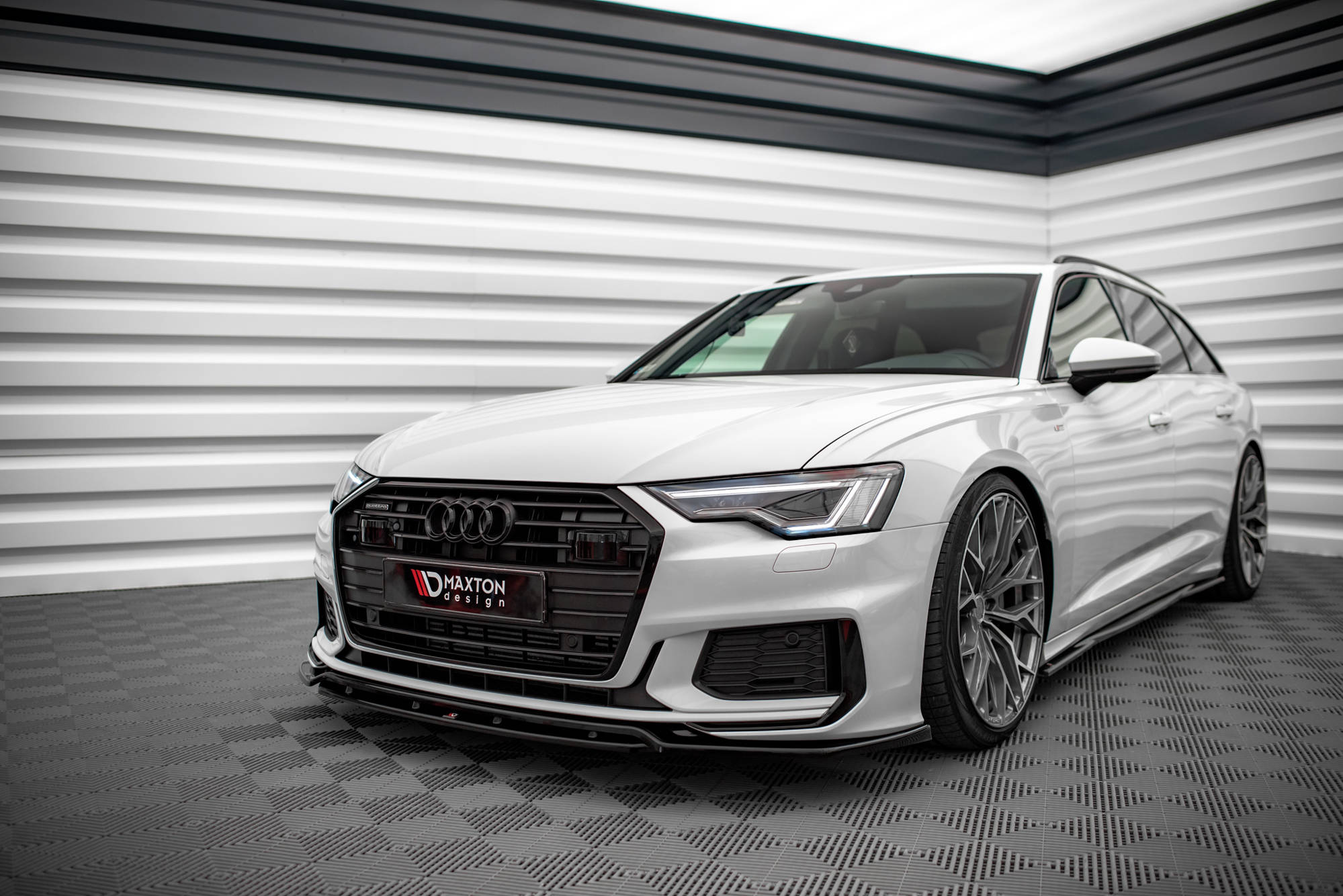 Front-Splitter-V.3-Audi-A6-S-Line-/-S6-C8---Gloss-Black