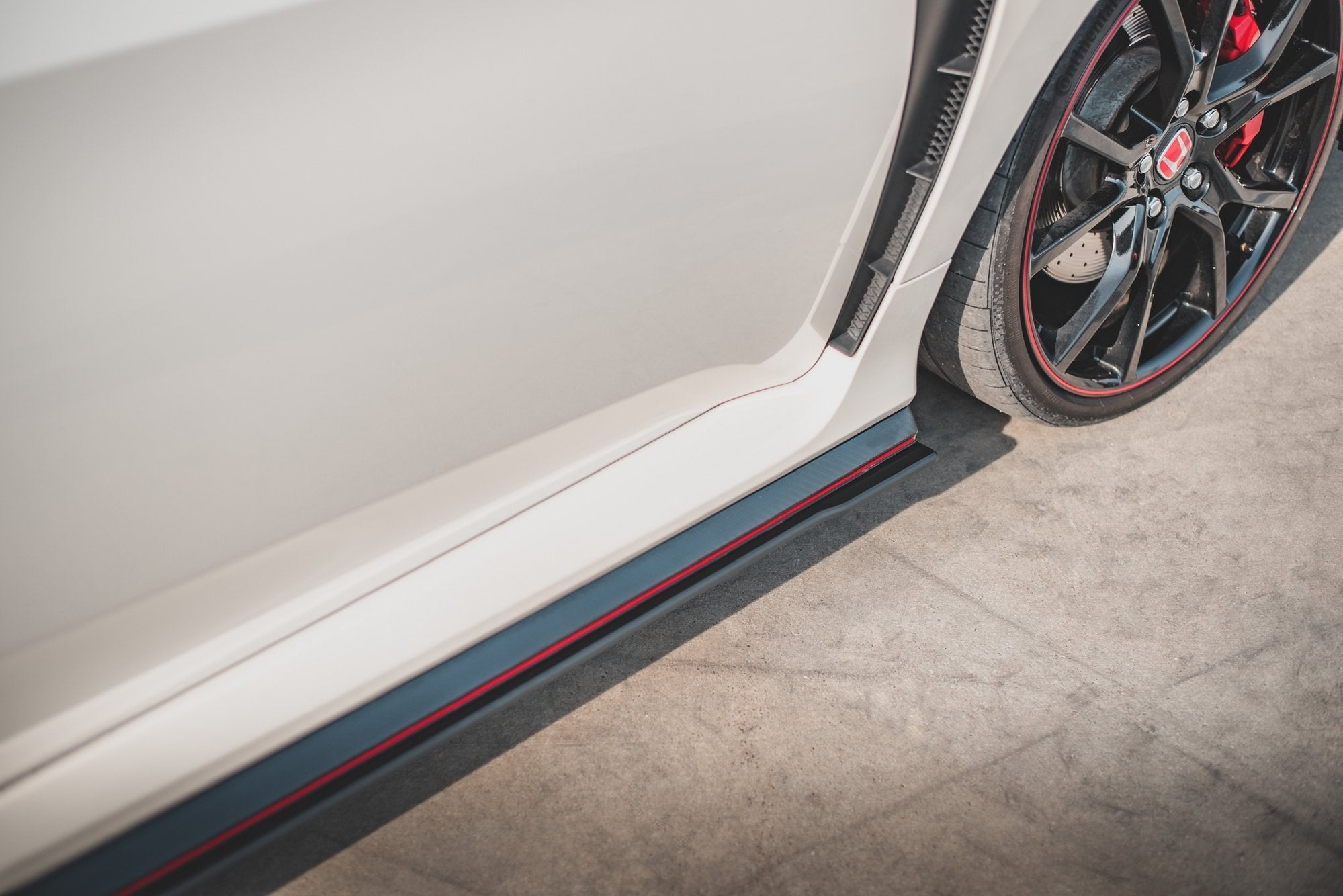 Side-Skirts-Diffusers-V.2-Honda-Civic-X-Type-R-Red-Line