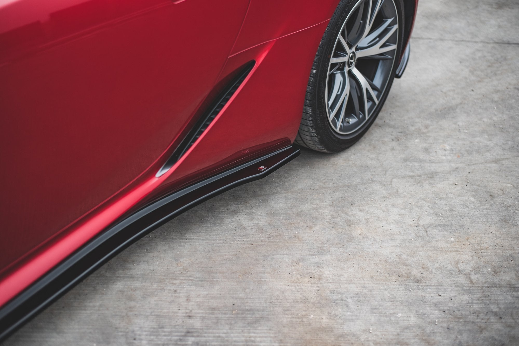 Side-Skirts-Diffusers-Lexus-LC-500---Gloss-Black