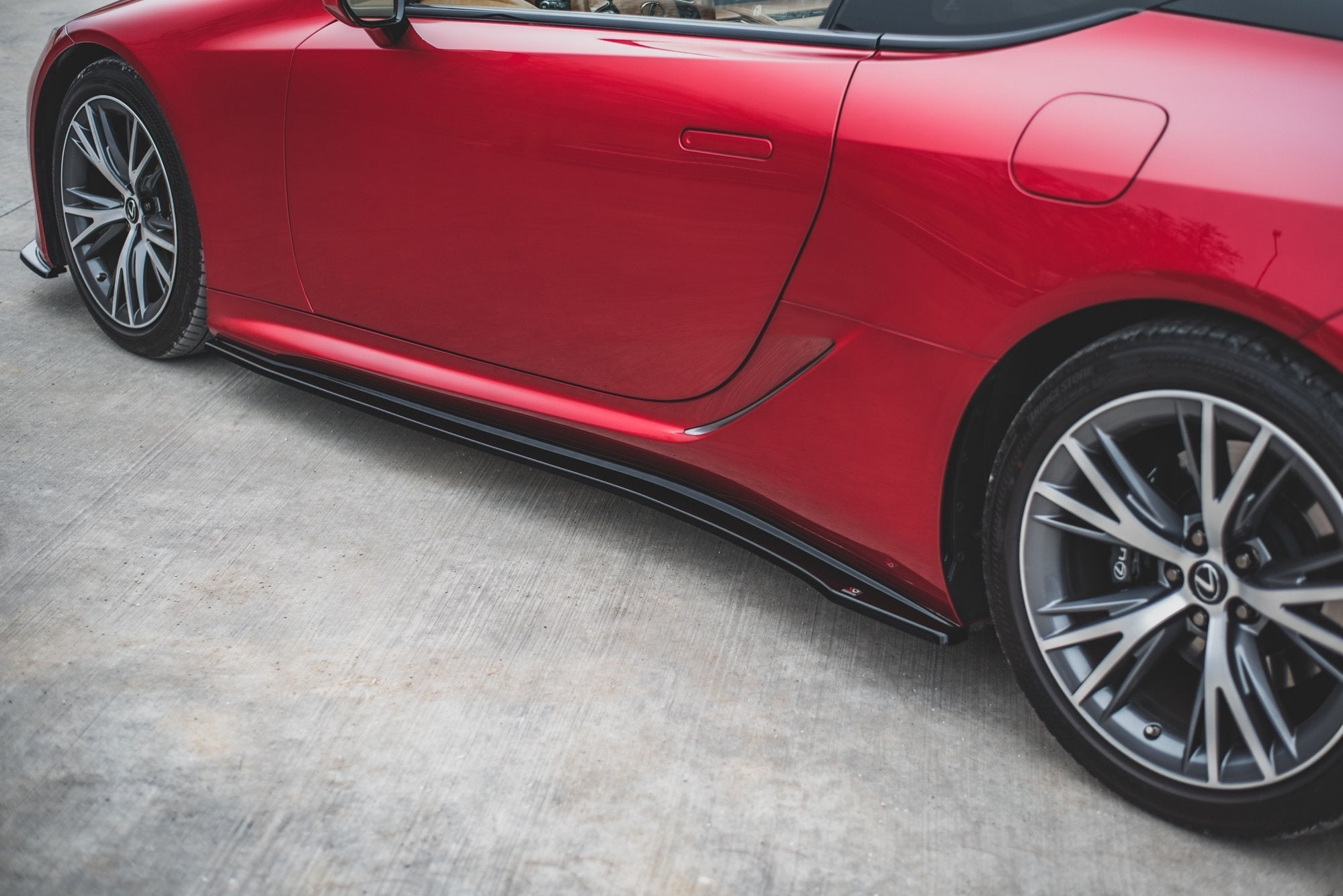 Side-Skirts-Diffusers-Lexus-LC-500---Gloss-Black