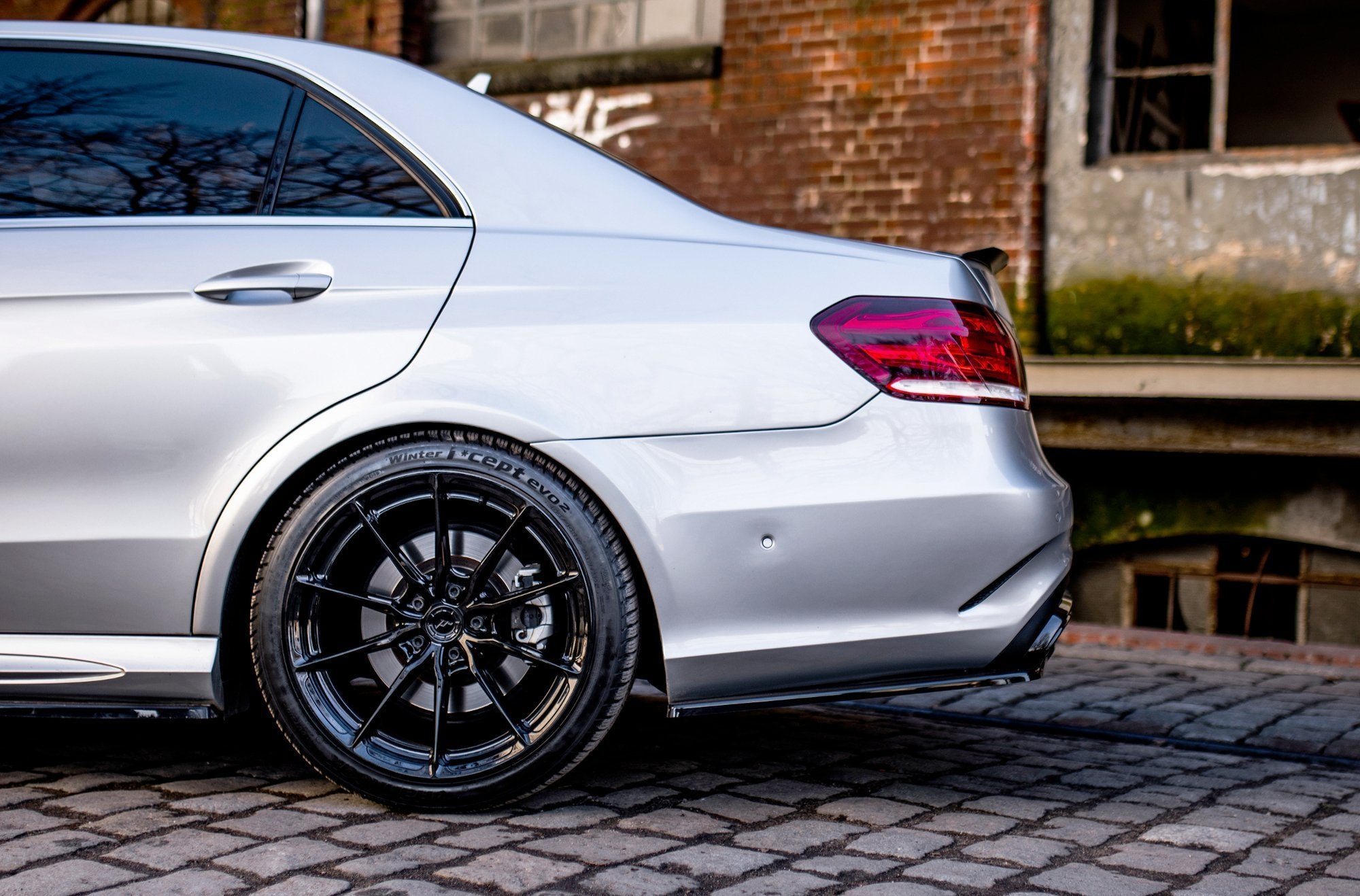 Splitter-Mercedes-Benz-E63-AMG-Sedan-W212-Facelift-GB
