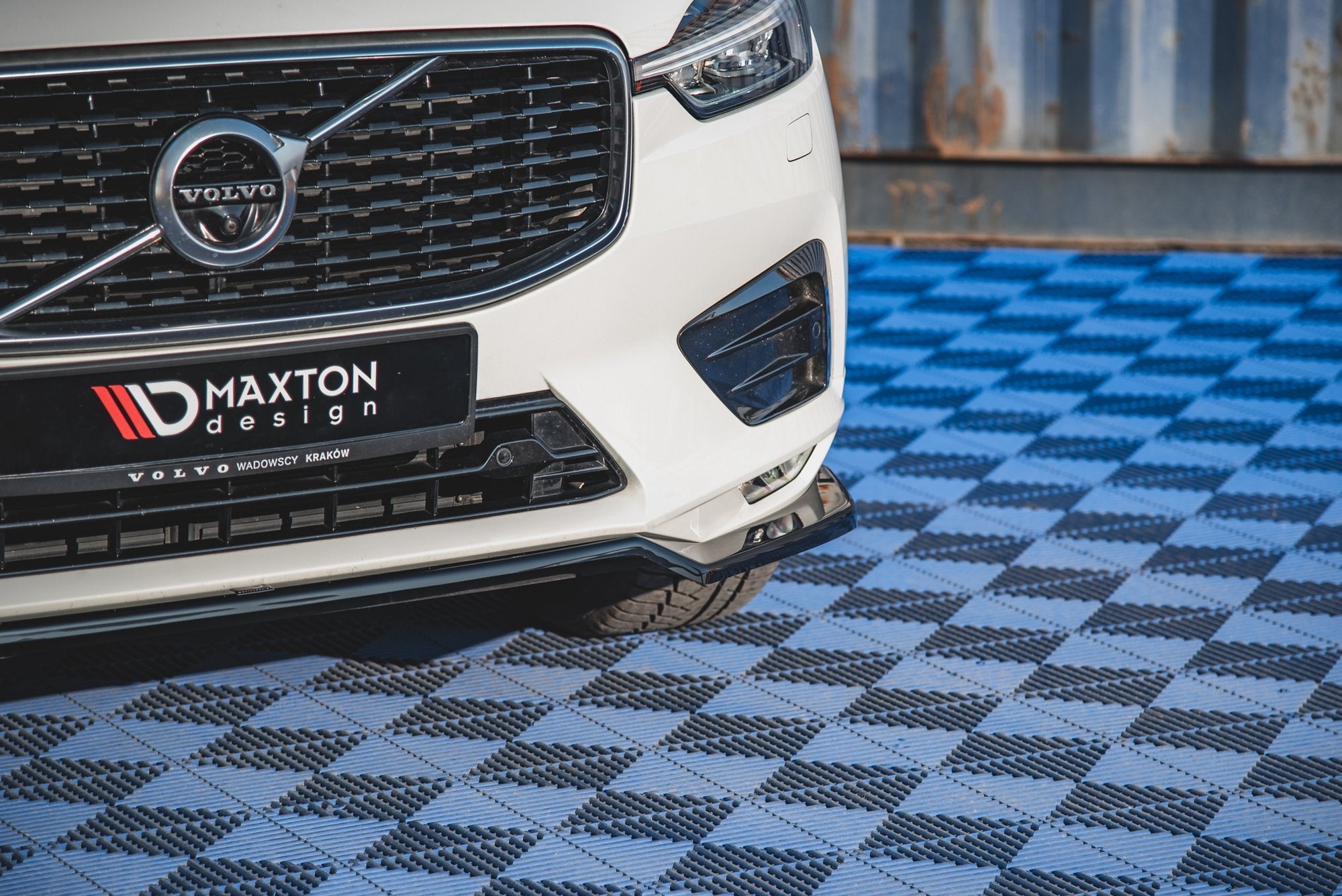 Front-Splitter-V.1-Volvo-XC60-MK2-R-Design---Gloss-Black