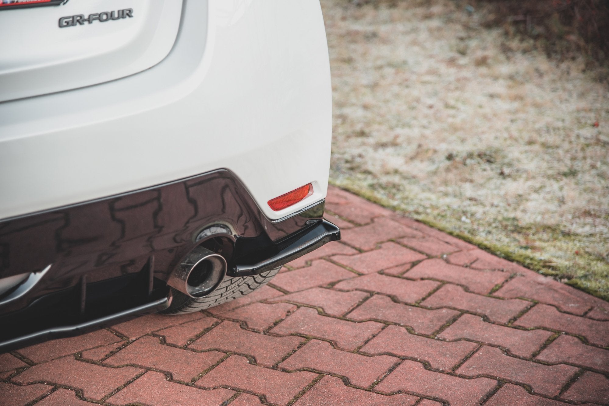 Rear-Side-Splitters-V.1-Toyota-Gr-Yaris-MK4---Gloss-Black