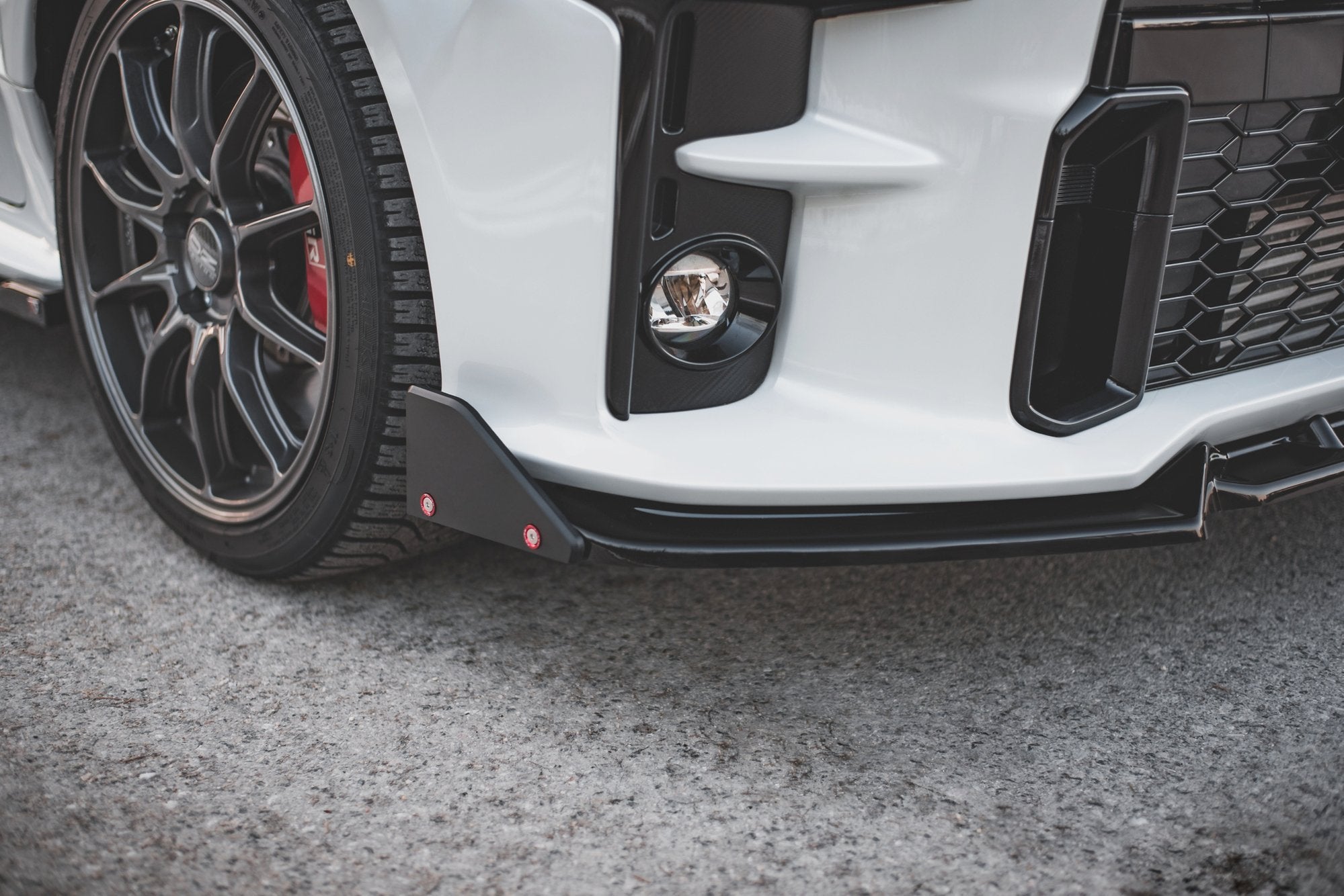 Front-Splitter-+-Flaps-V.2-Toyota-Gr-Yaris-MK4---Not-Primed