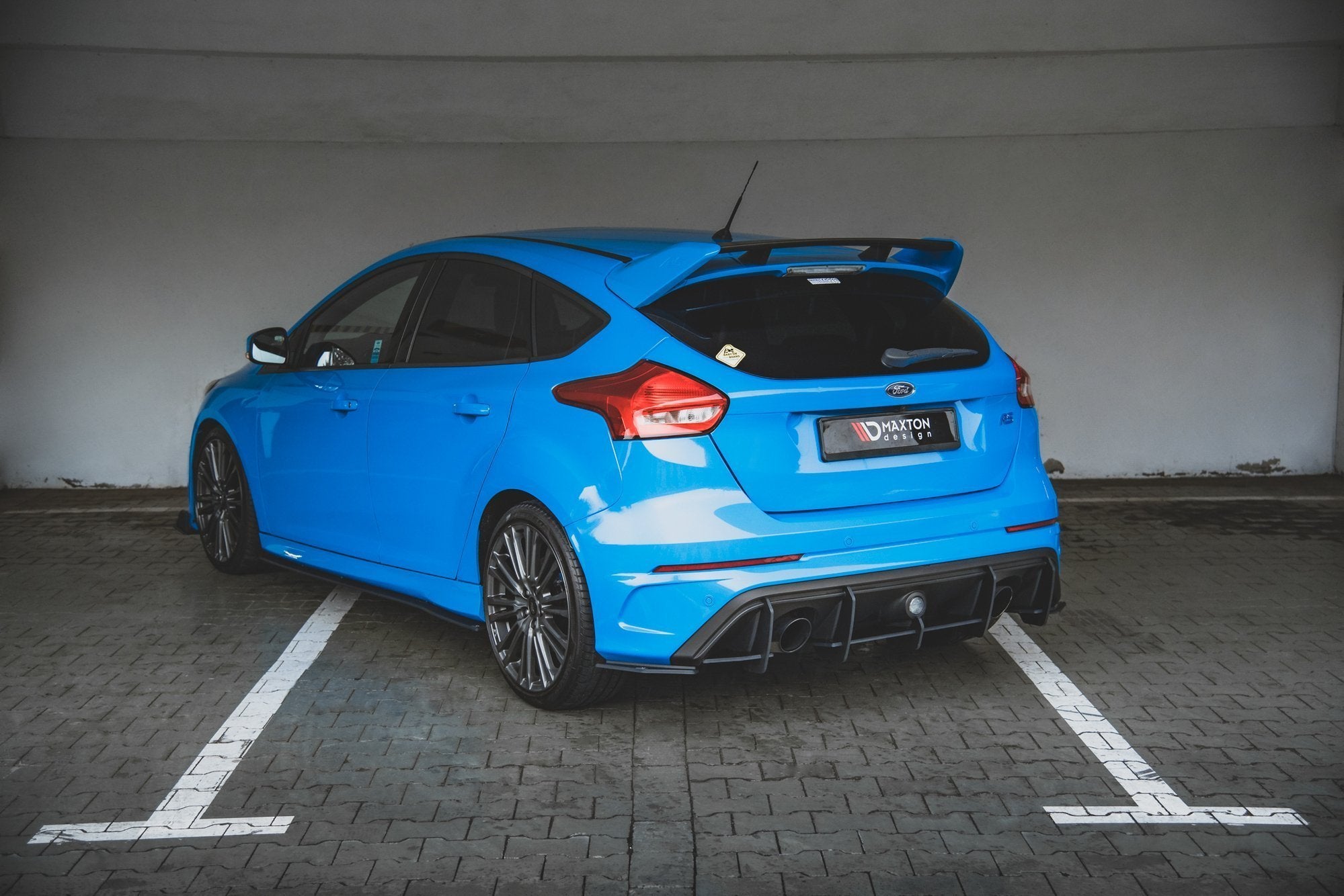 Racing-Durability-Rear-Diffuser-Ford-Focus-RS-MK3---Red-Line