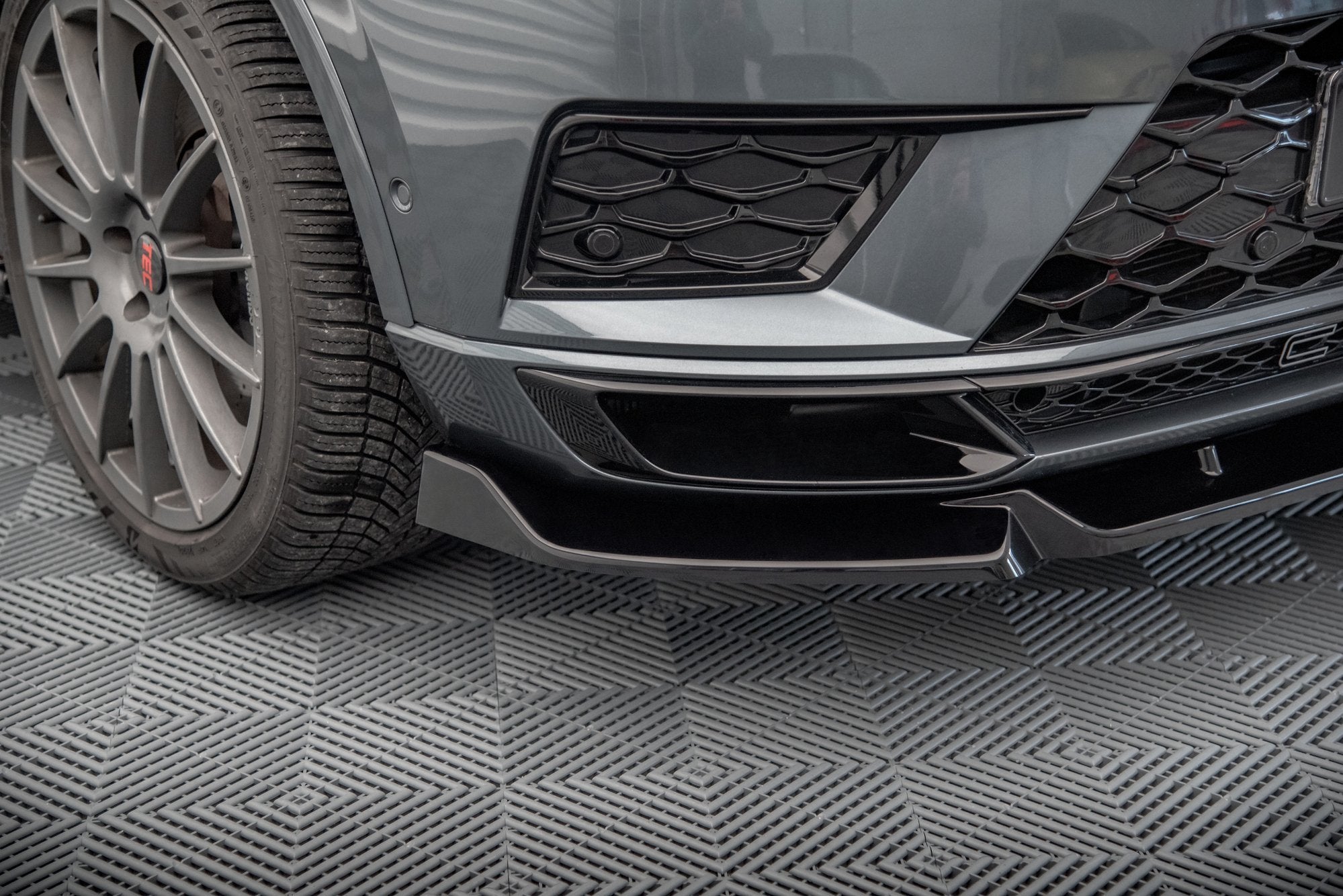 Front-Splitter-V.1-Cupra-Ateca---Gloss-Black