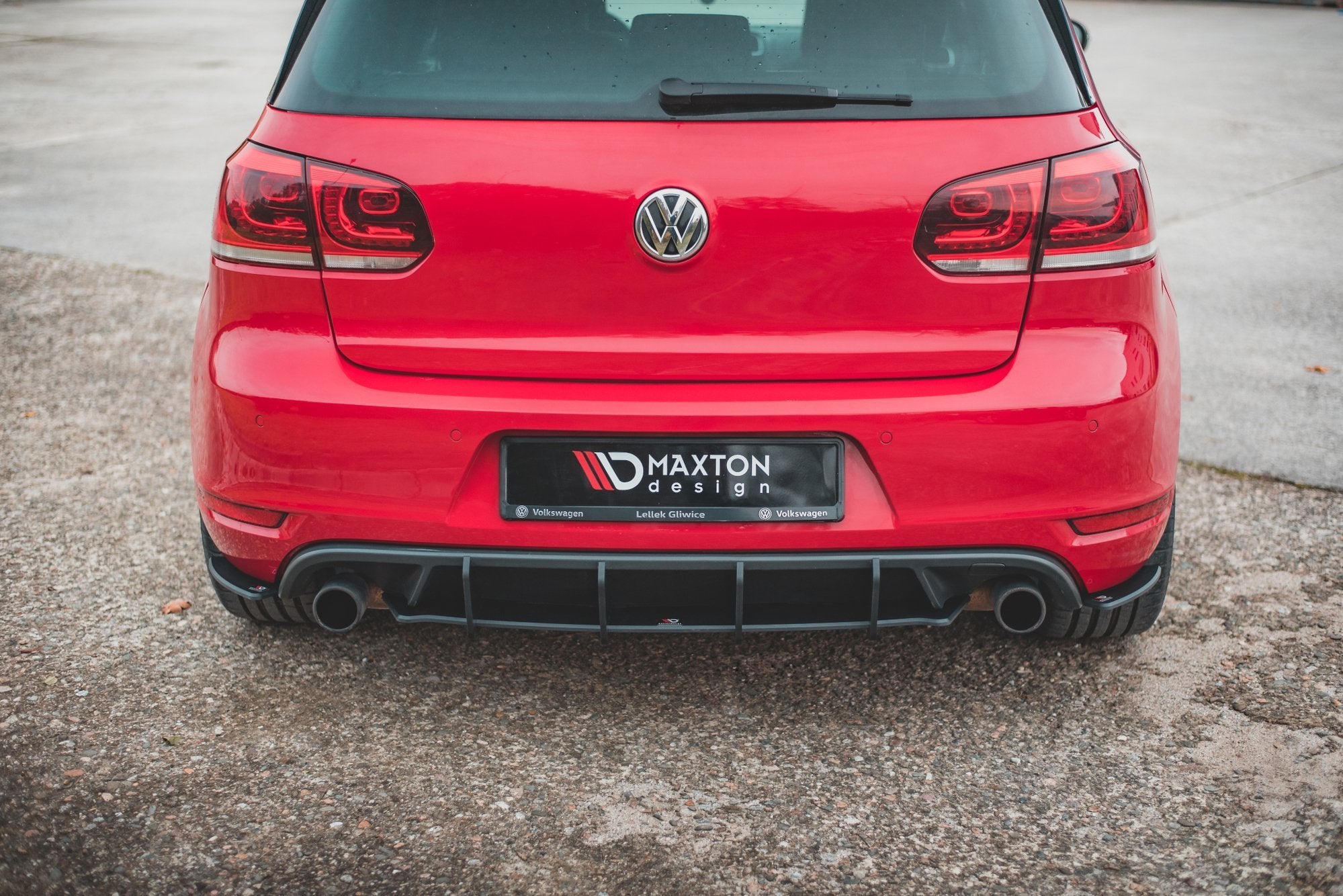 Side-Splitters-Volkswagen-Golf-GTi-MK6-Red-Line