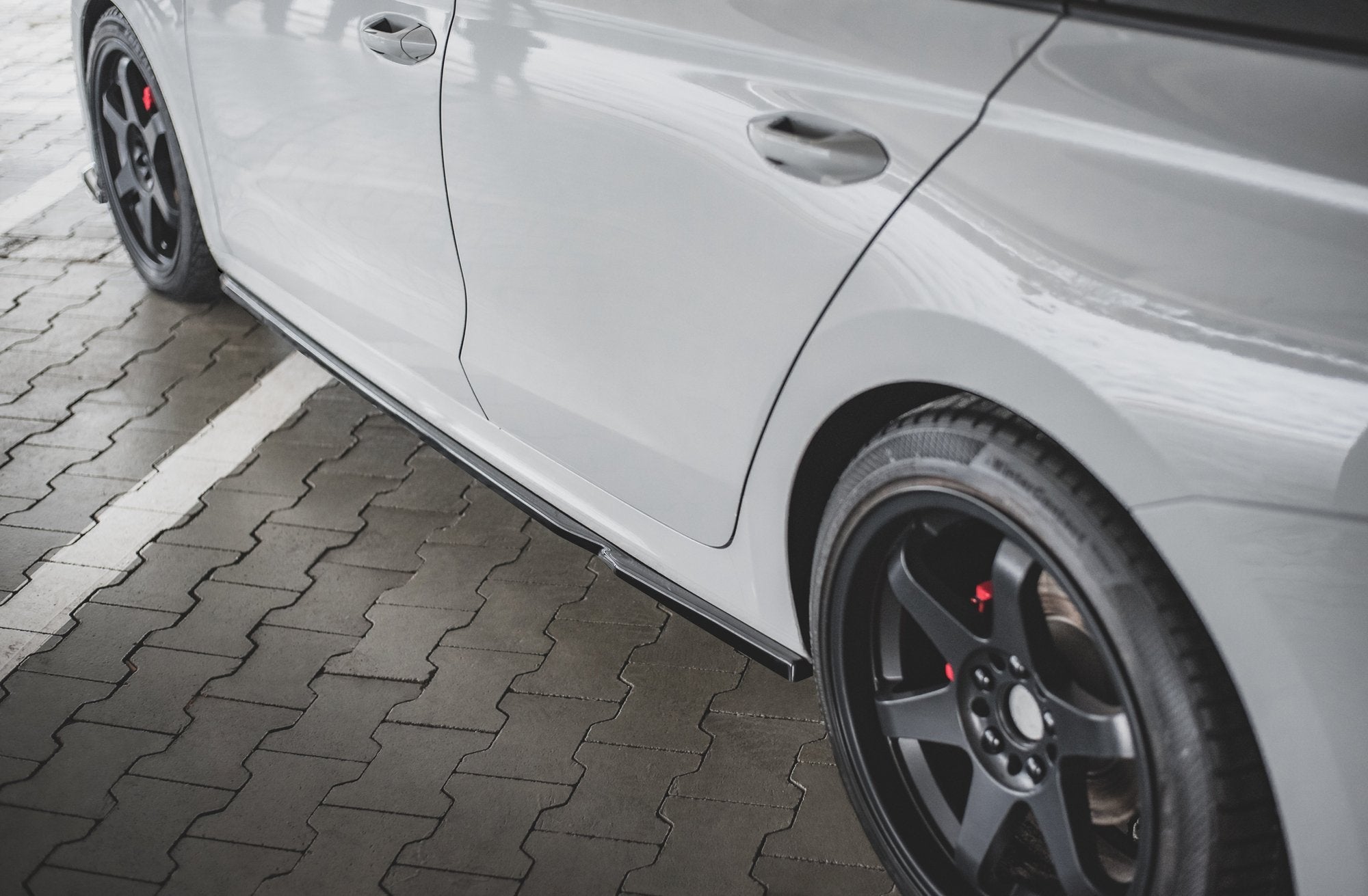 Side-Skirts-Diffusers-V.1-Skoda-Octavia-RS-MK4---Gloss-Black