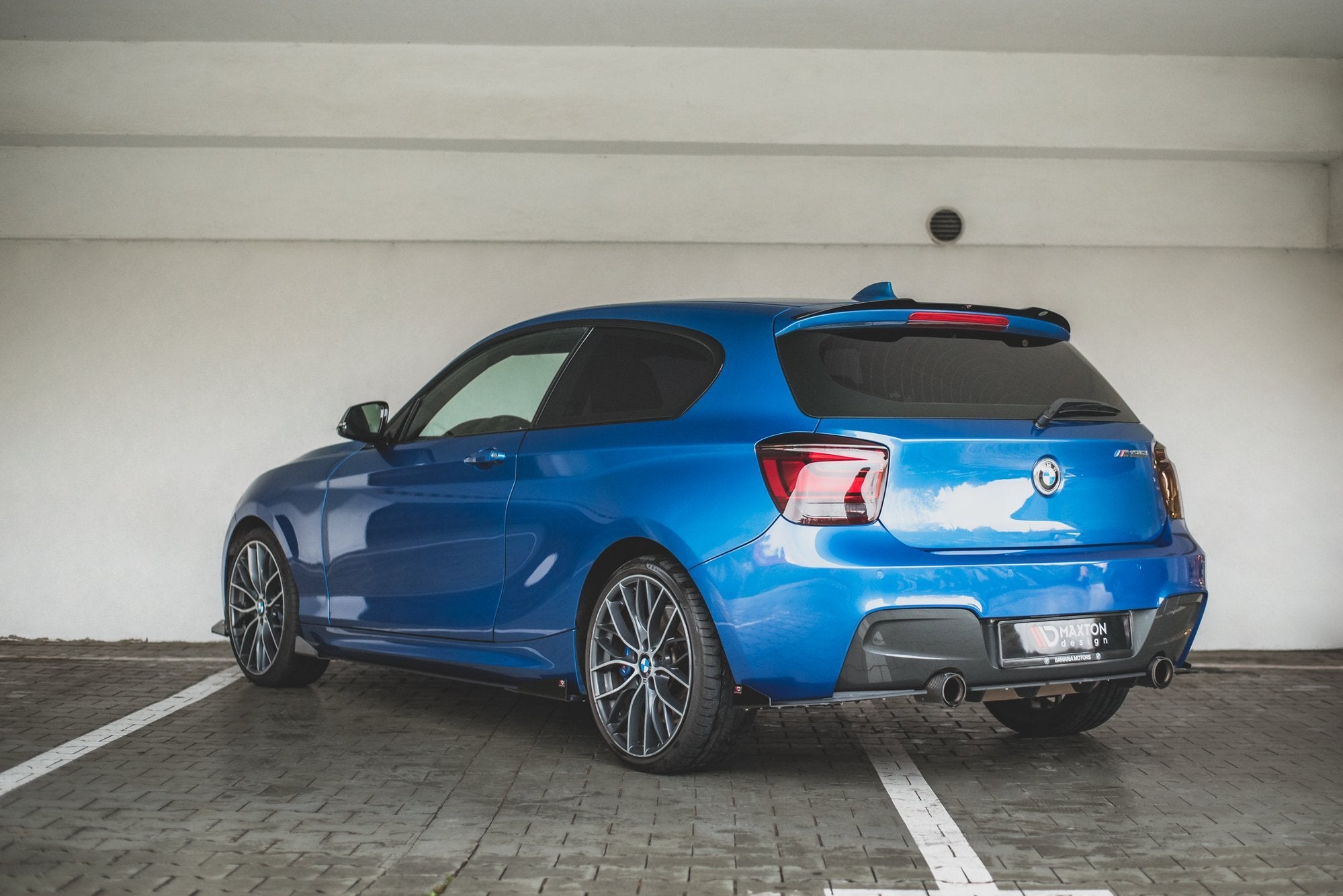Rear-Side-Flaps-BMW-M135I-F20---Gloss-Black