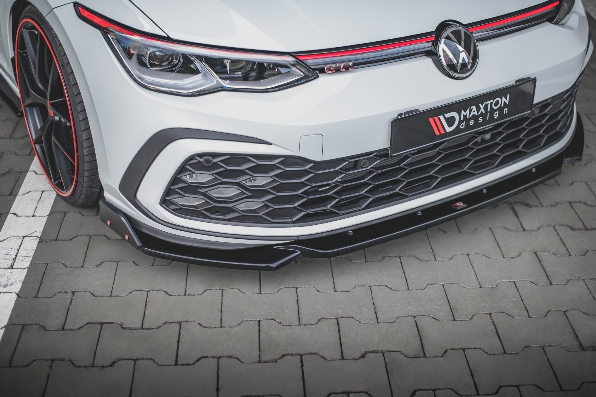 Front-Splitter-+-Flaps-V.2-Volkswagen-Golf-8-GTi-Not-Primed