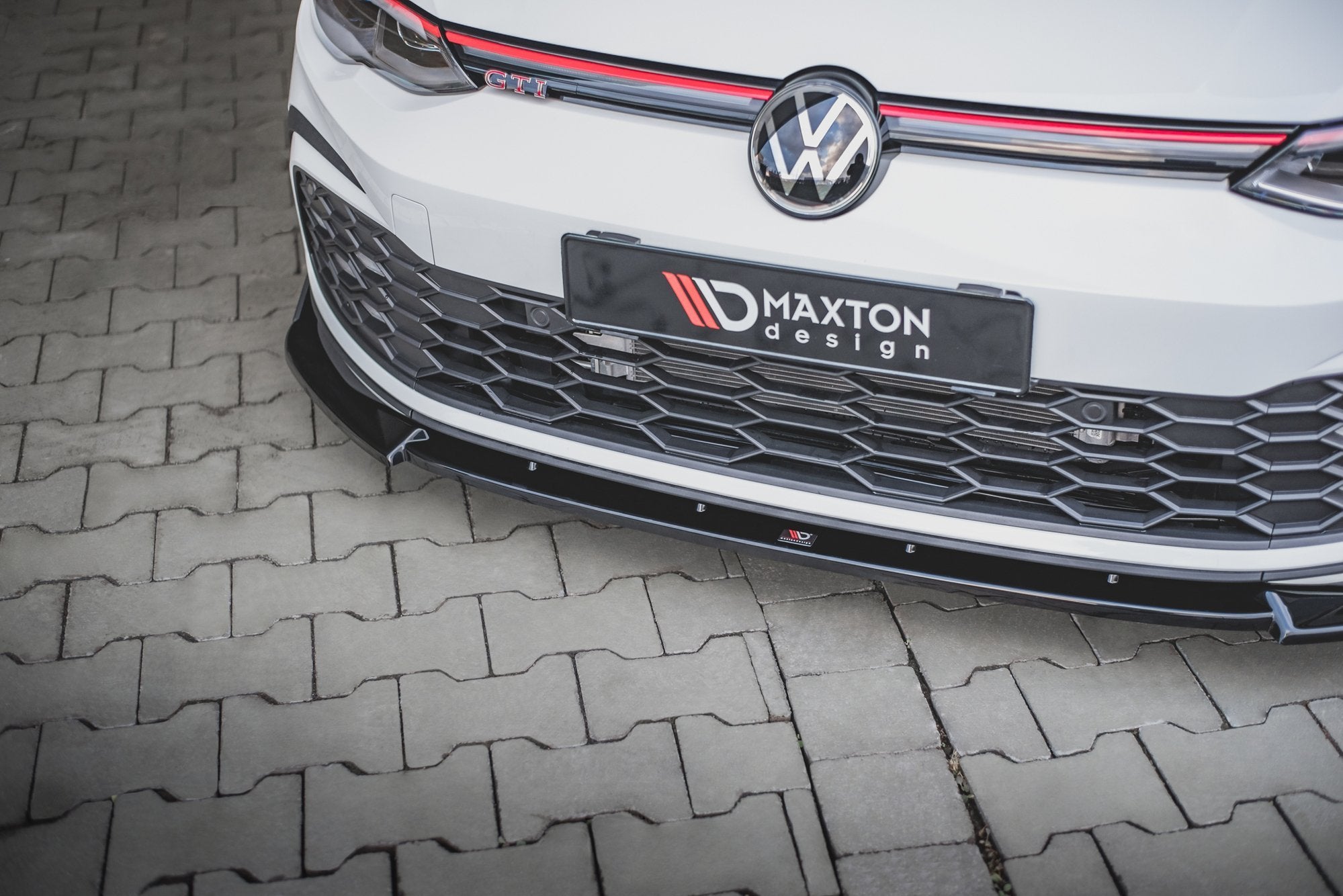 Front-Splitter-+-Flaps-V.3-Volkswagen-Golf-8-GTi-Not-Primed