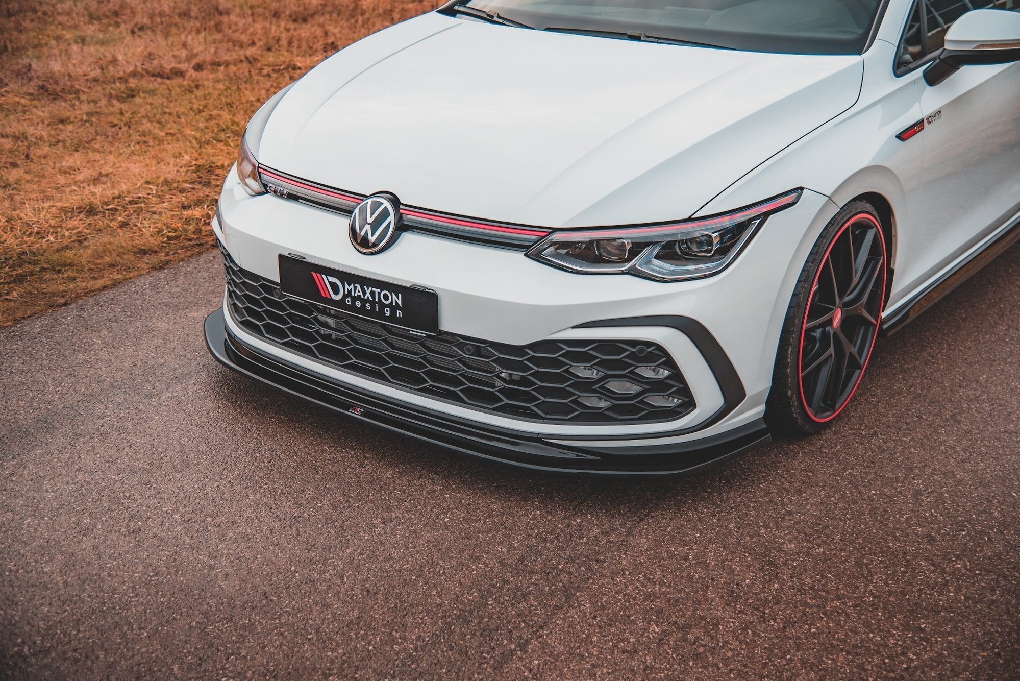 Front-Splitter-V.5-Volkswagen-Golf-8-GTi---Gloss-Black