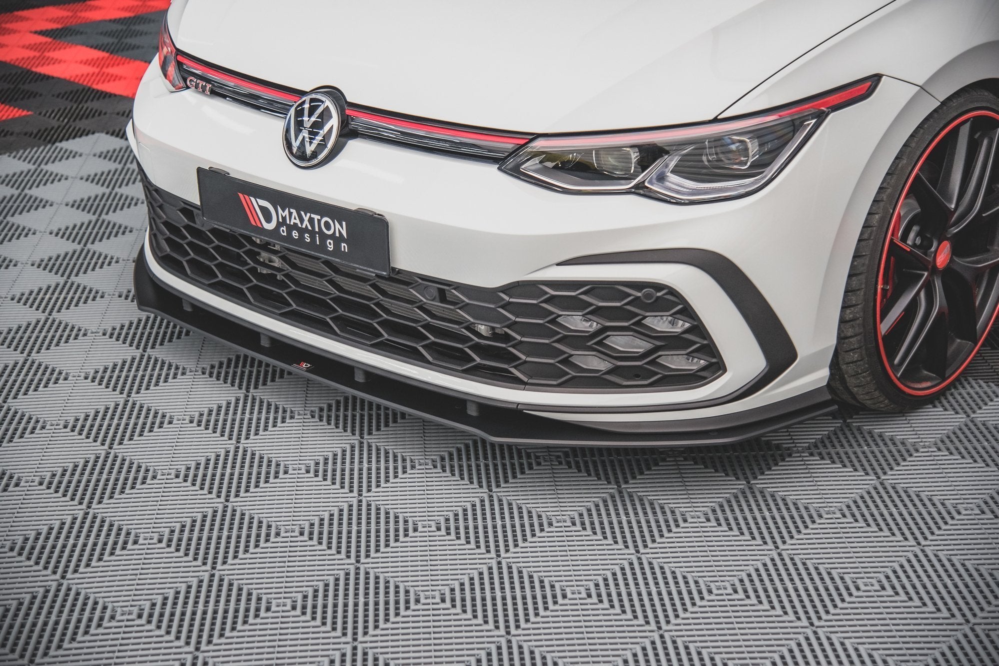 Racing-Durability-Front-Splitter-Volkswagen-Golf-8-GTi-Black