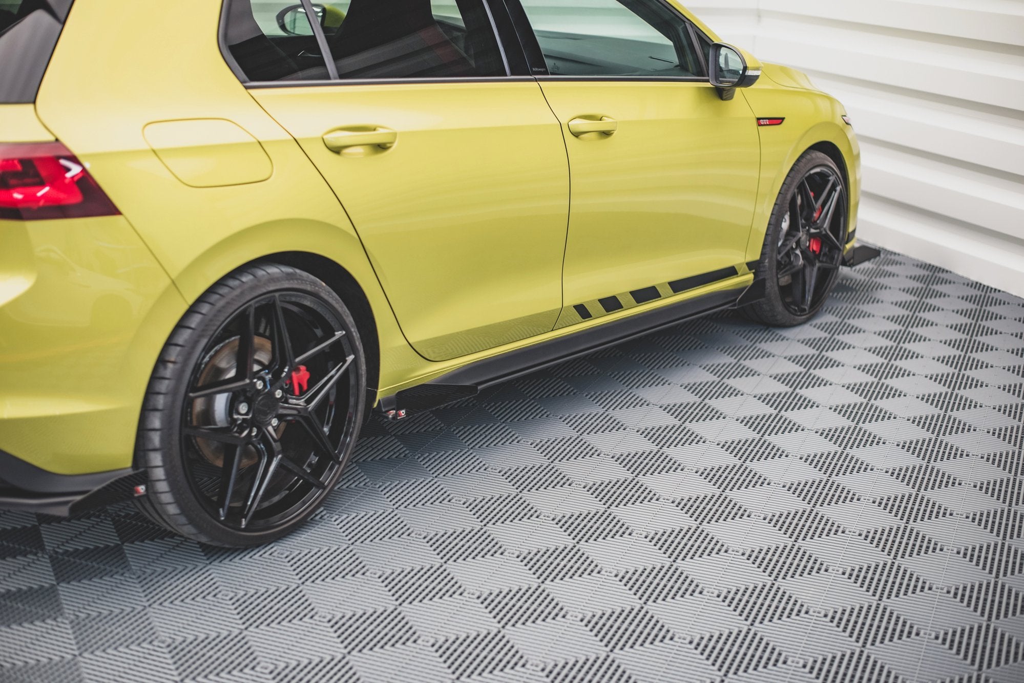 Side-Skirts-Diffusers+Flaps-VW-Golf-8-GTi/GTi-Clubsport-GB