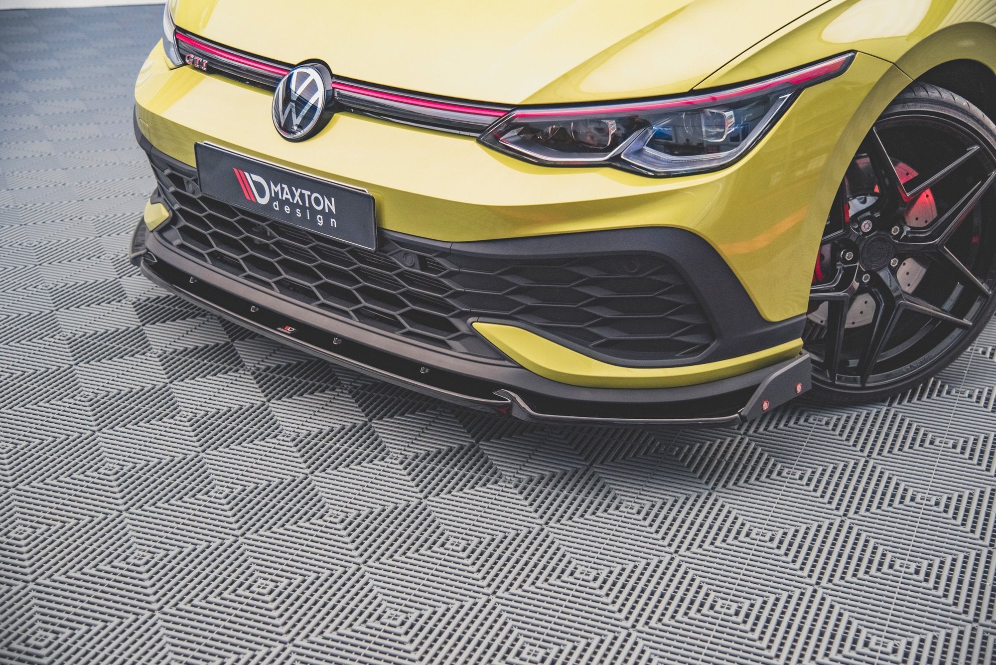 Front-Splitter-+-Flaps-V.1-Volkswagen-Golf-8-GTi-Clubsport-N