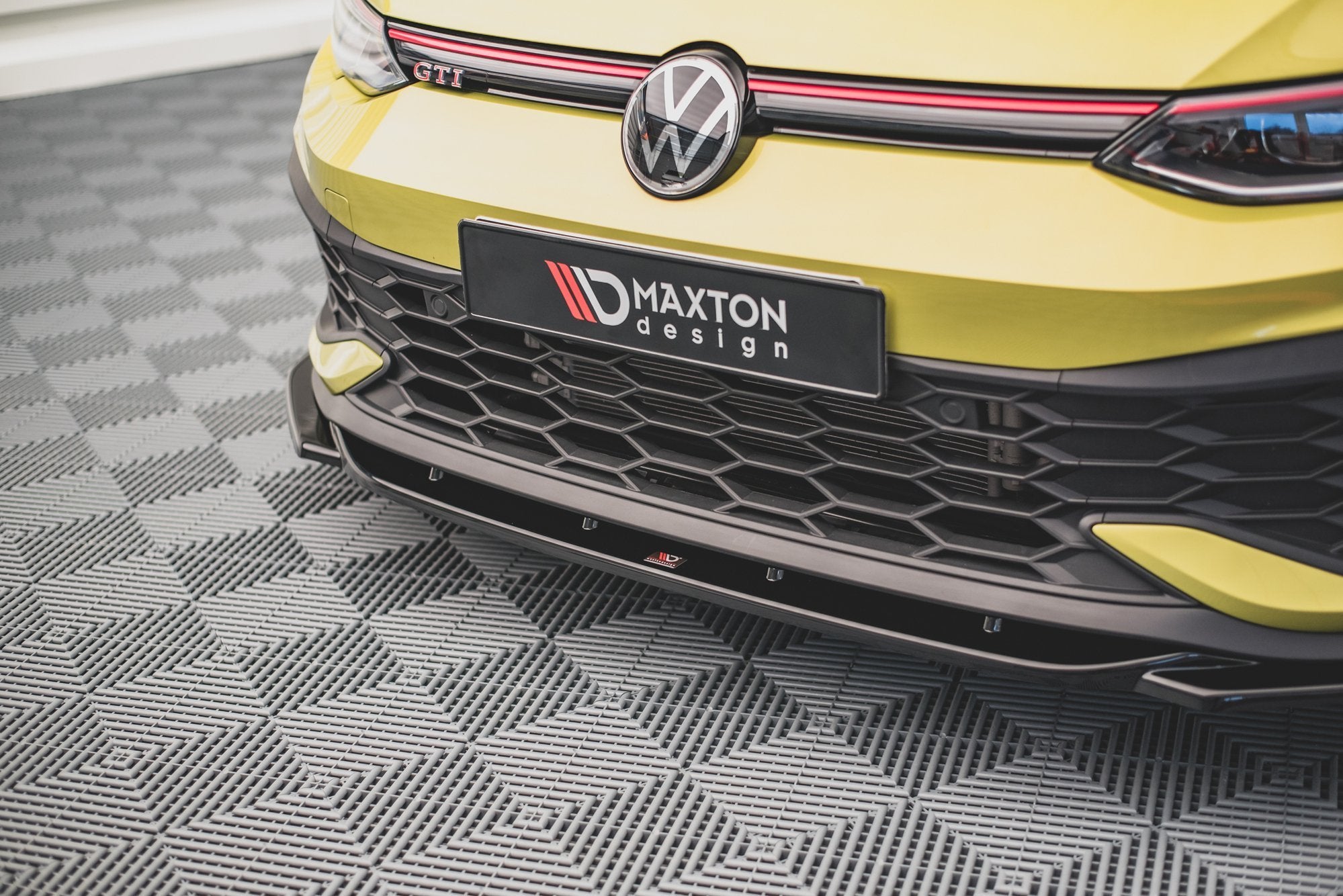 Front-Splitter-V.2-Volkswagen-Golf-8-GTi-Clubsport-GB