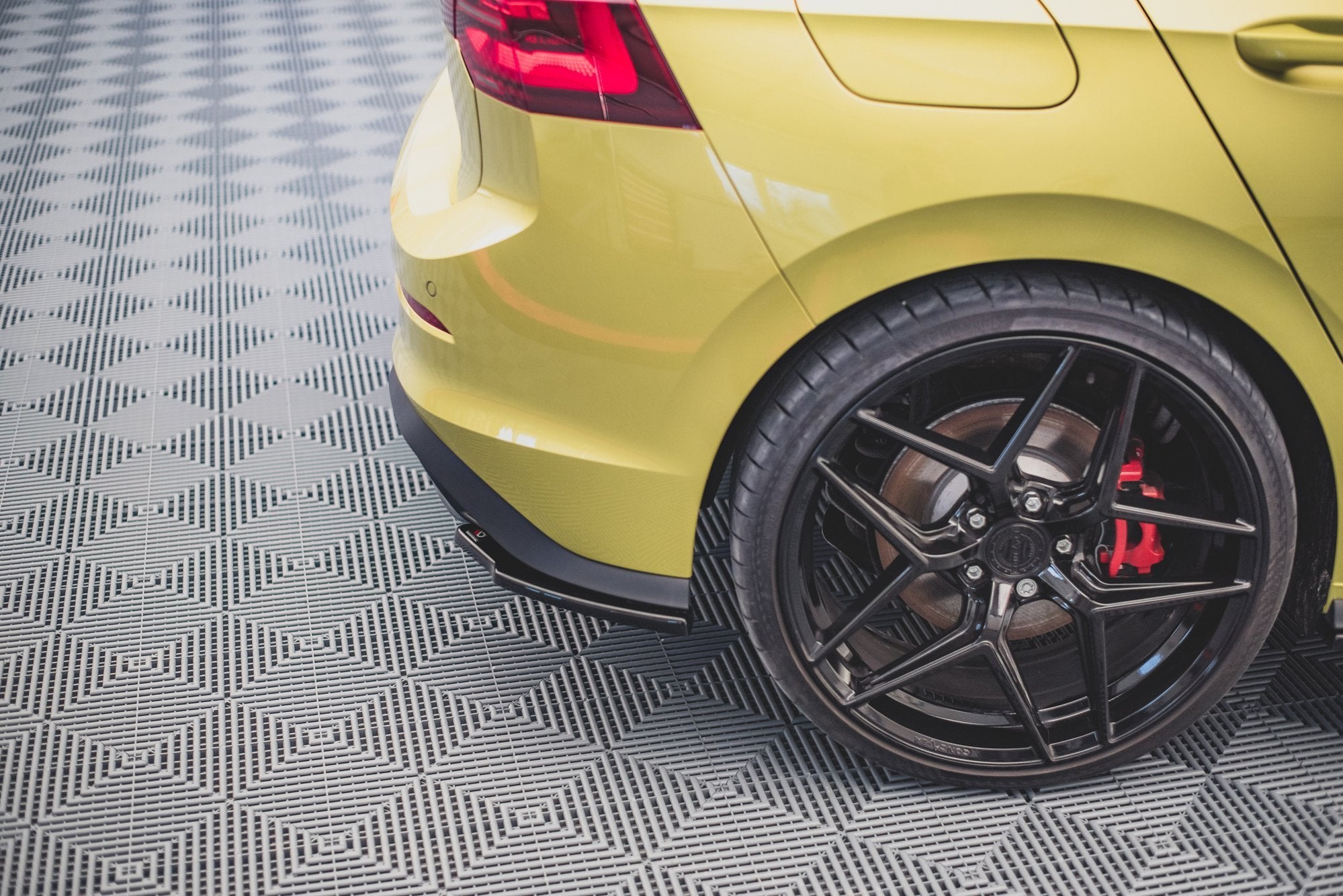 Rear-Side-Splitters-V.2-Volkswagen-Golf-8-GTi-Clubsport-GB