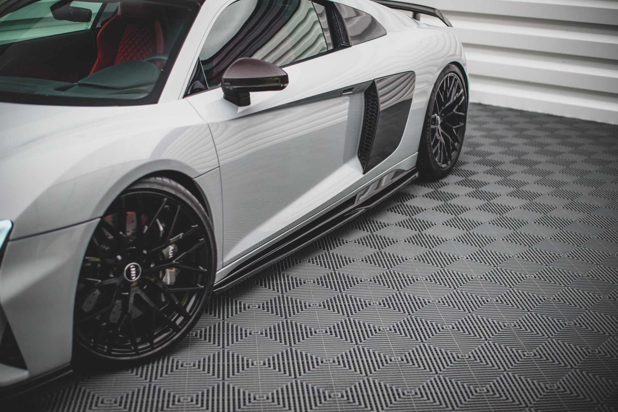 Side-Skirts-Diffusers-Audi-R8-MK2-Facelift---Gloss-Black