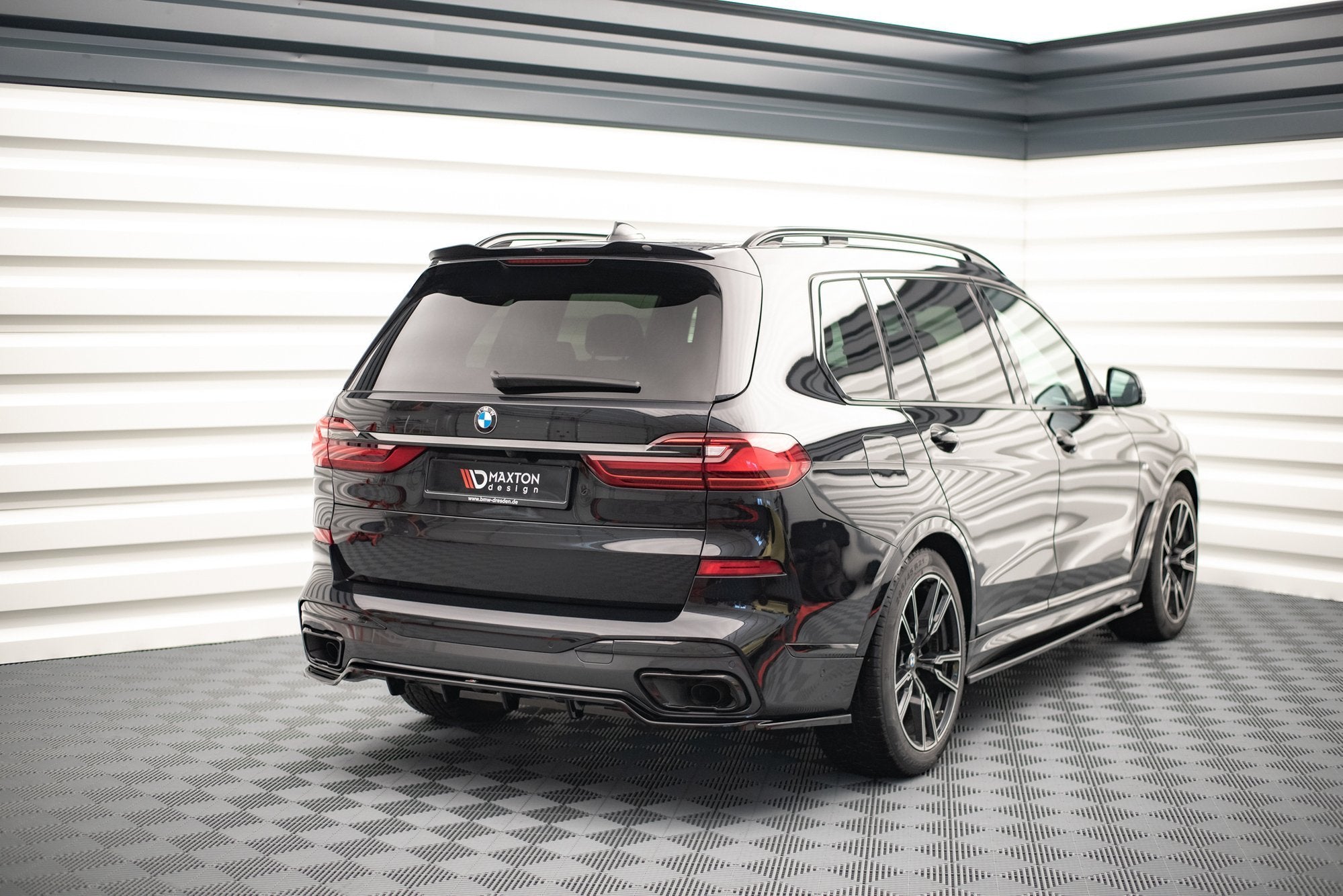 Spoiler-Cap-BMW-X7-M-G07---Gloss-Black