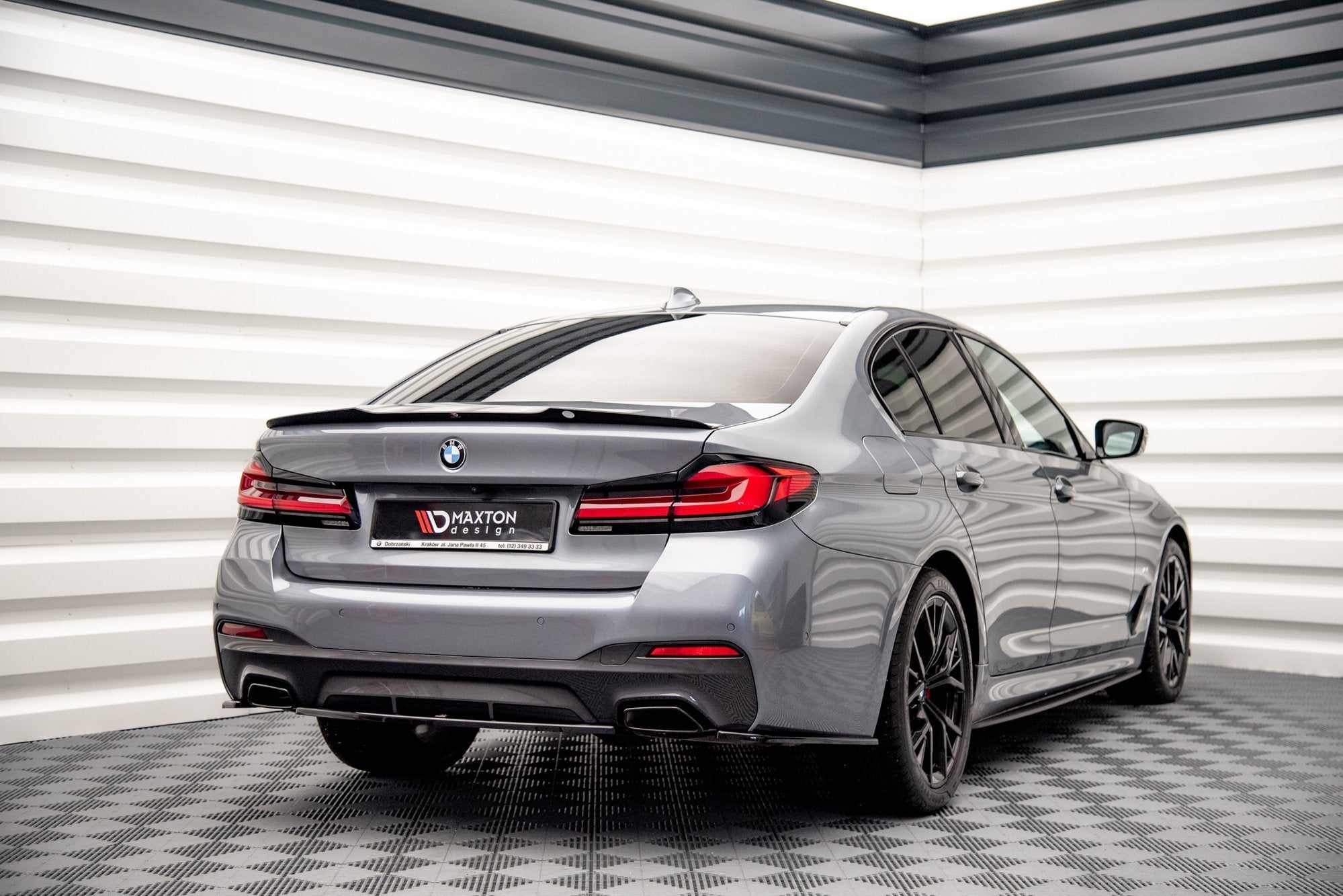 Spoiler-Cap-BMW-5-G30-Facelift-M-Pack---Gloss-Black