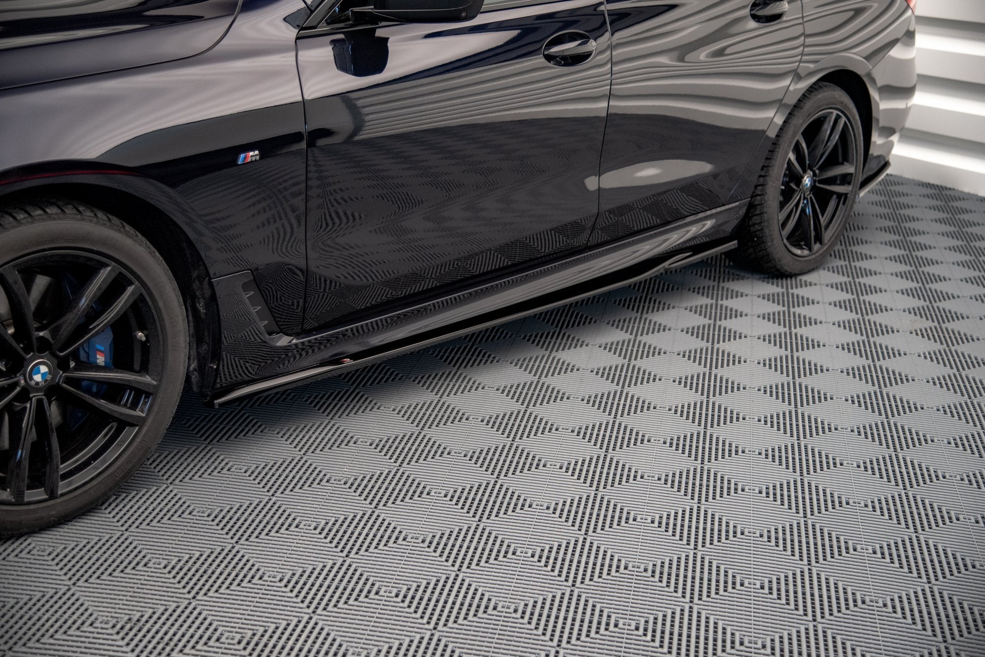 Side-Skirts-Diffusers-For-BMW-6-GT-G32-M-Pack---Textured