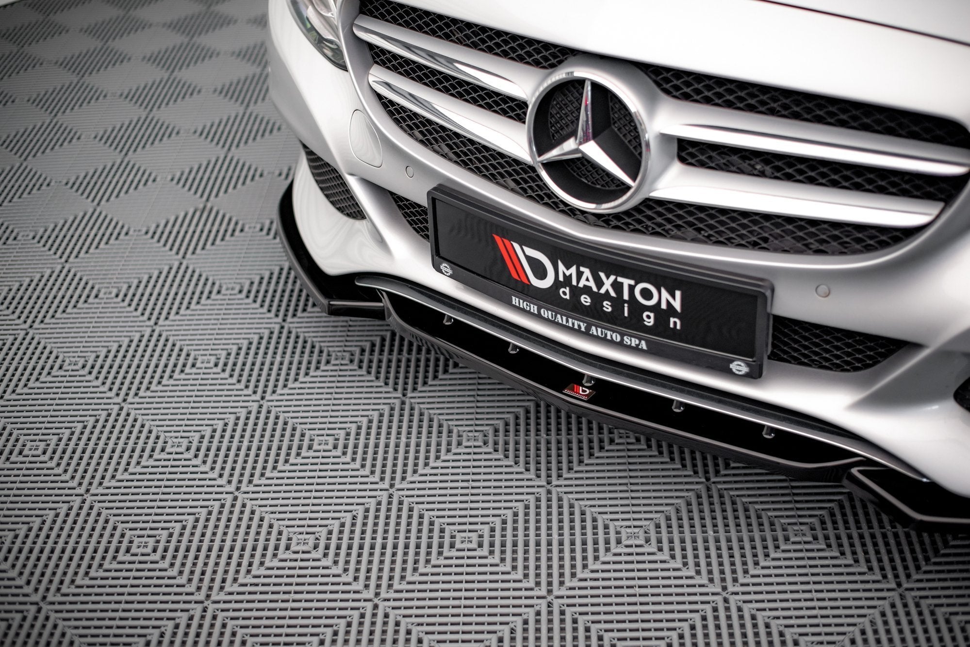 Front-Splitter-Mercedes-Benz-C-W205---Gloss-Black