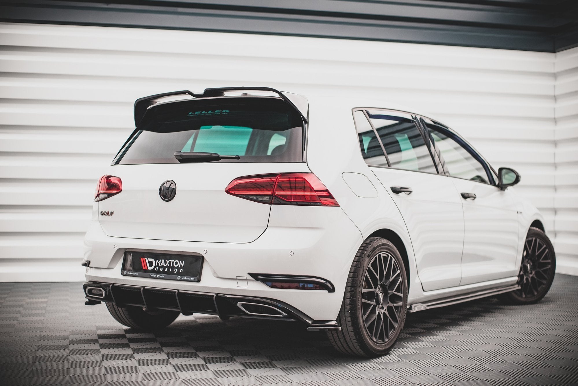Street-Pro-Diffuser-Volkswagen-Golf-R-Line-MK-7-Facelift-Bla