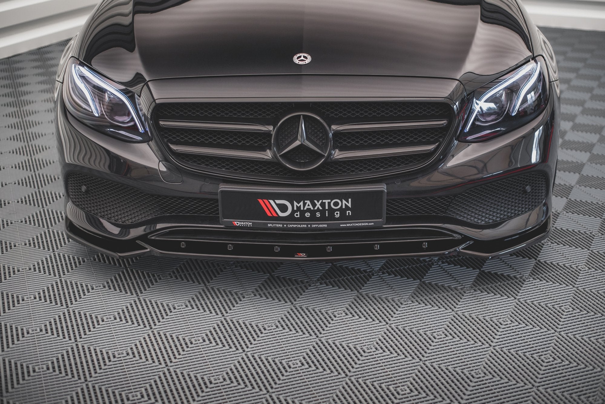Front-Splitter-Mercedes-Benz-E-W213---Gloss-Black