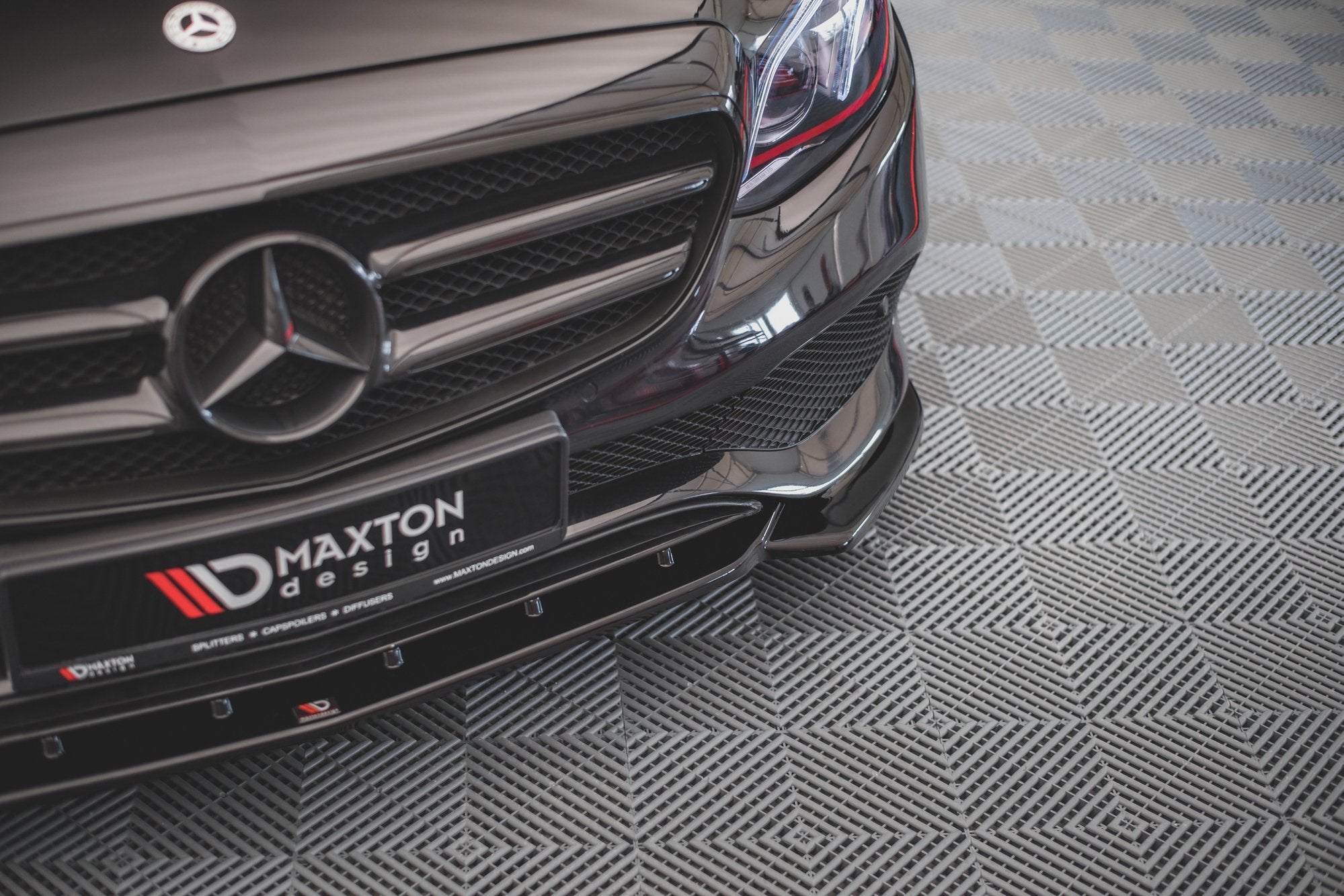 Front-Splitter-Mercedes-Benz-E-W213---Gloss-Black