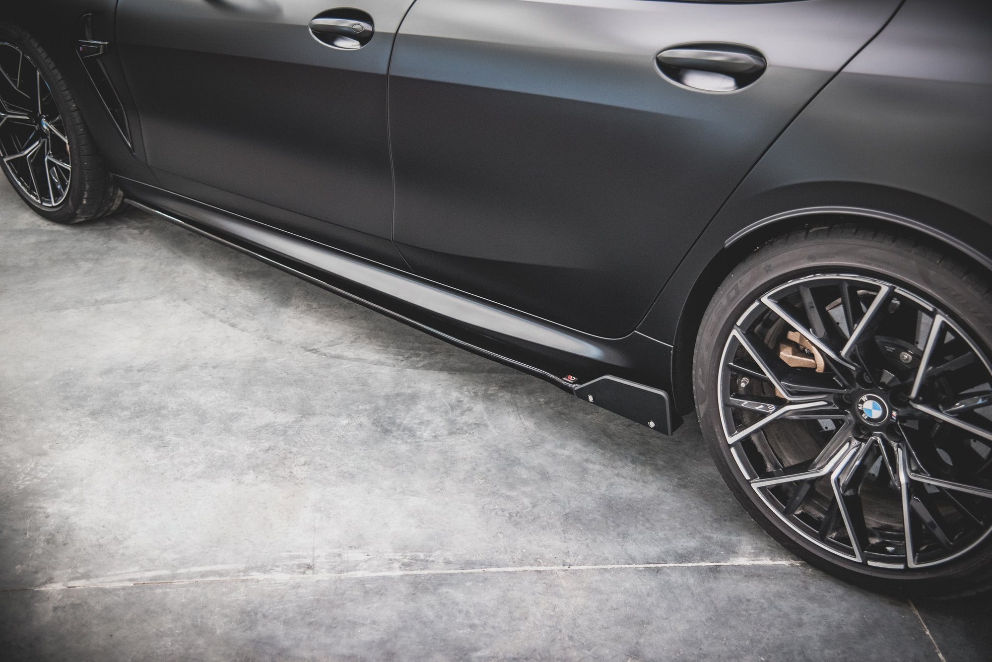 Side-Skirts-Diff.+Flaps-V.1-BMW-M8-F93/8-M-Pack-G16-NP
