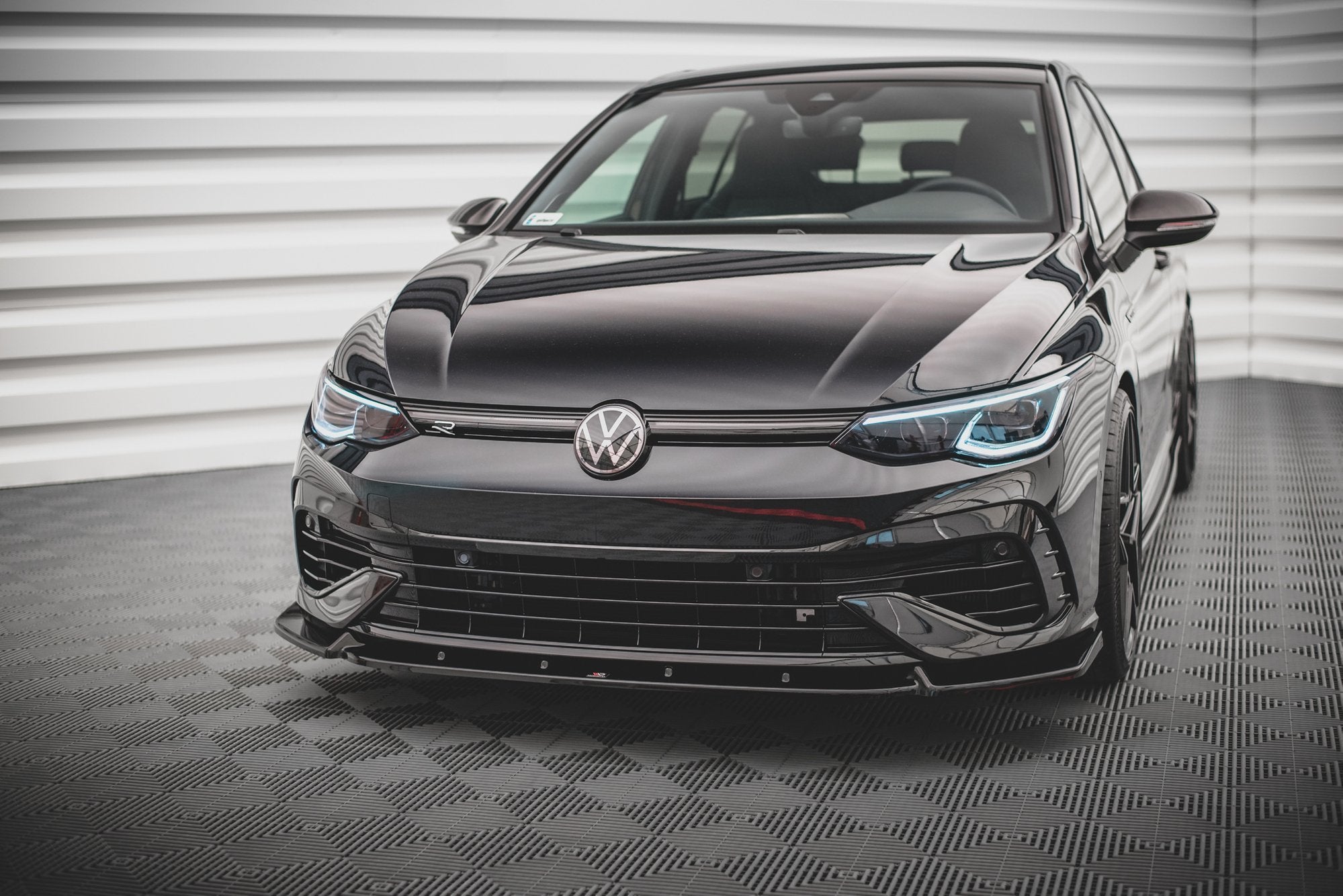 Front-Splitter-V.2-Volkswagen-Golf-R-MK8---Gloss-Black