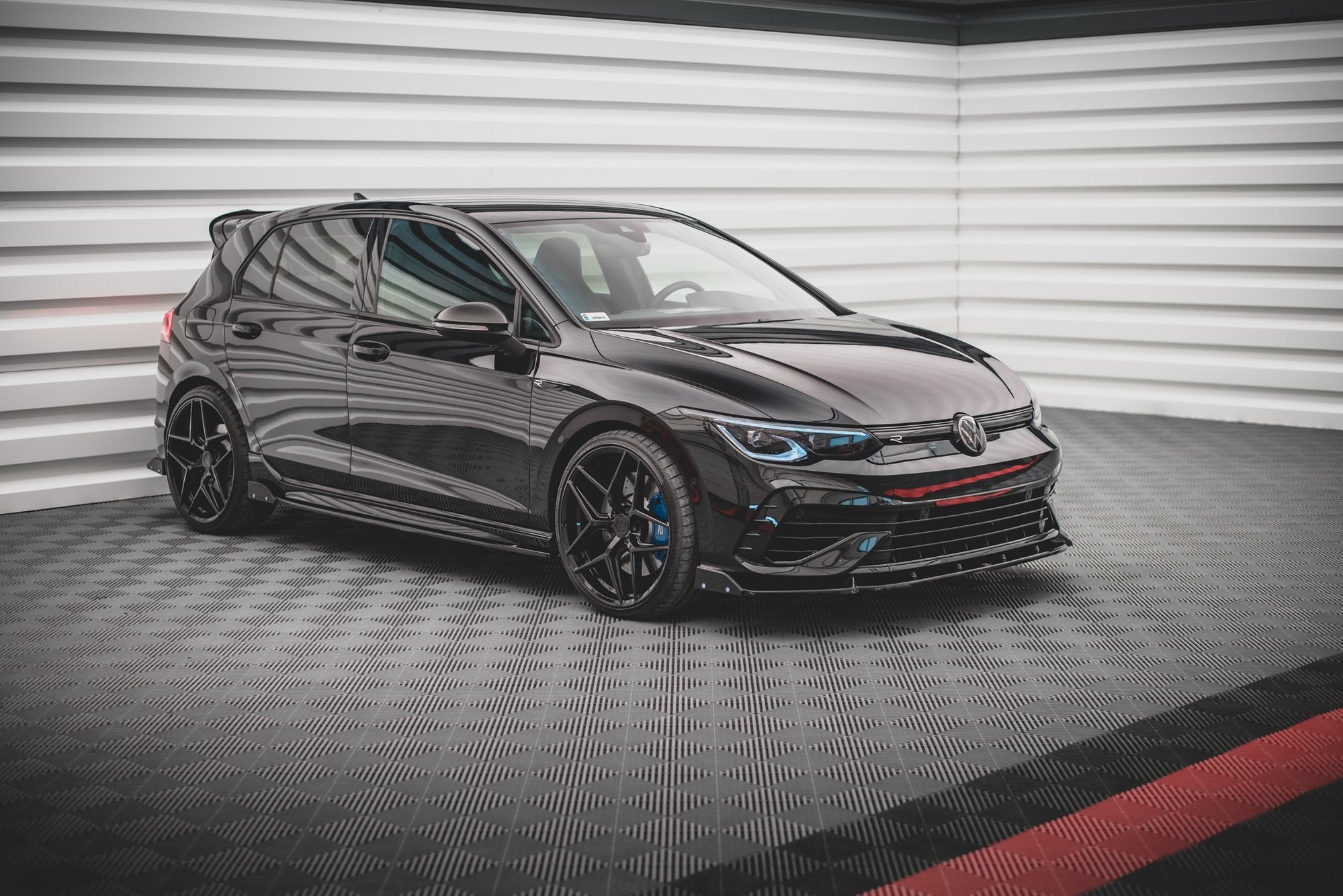 Side-Skirts-Diffusers-+-Flaps-V.2-Volkswagen-Golf-R-MK8-NP