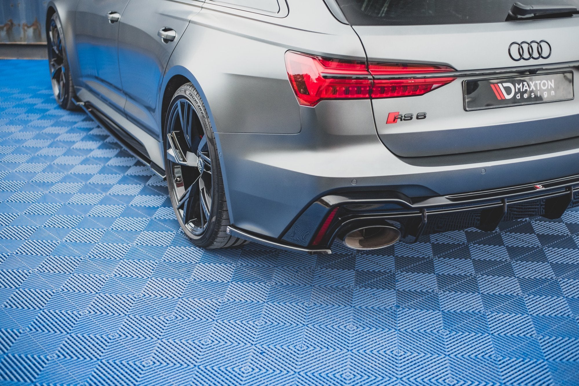 Rear-Side-Splitters-V.2-Audi-RS6-C8-/-RS7-C8---Gloss-Black