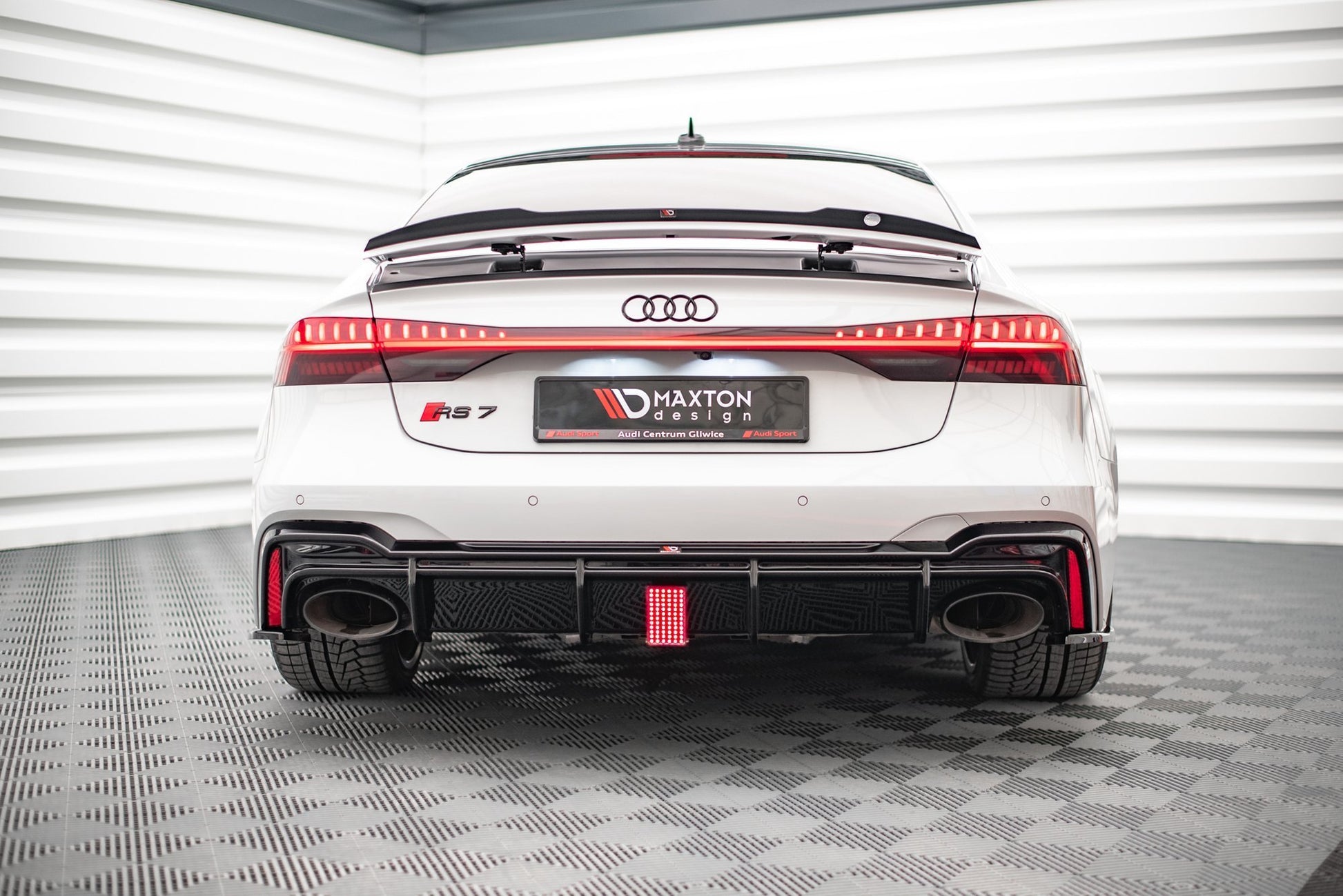 Led-Stop-Light-Audi-RS6-C8-/-RS7-C8