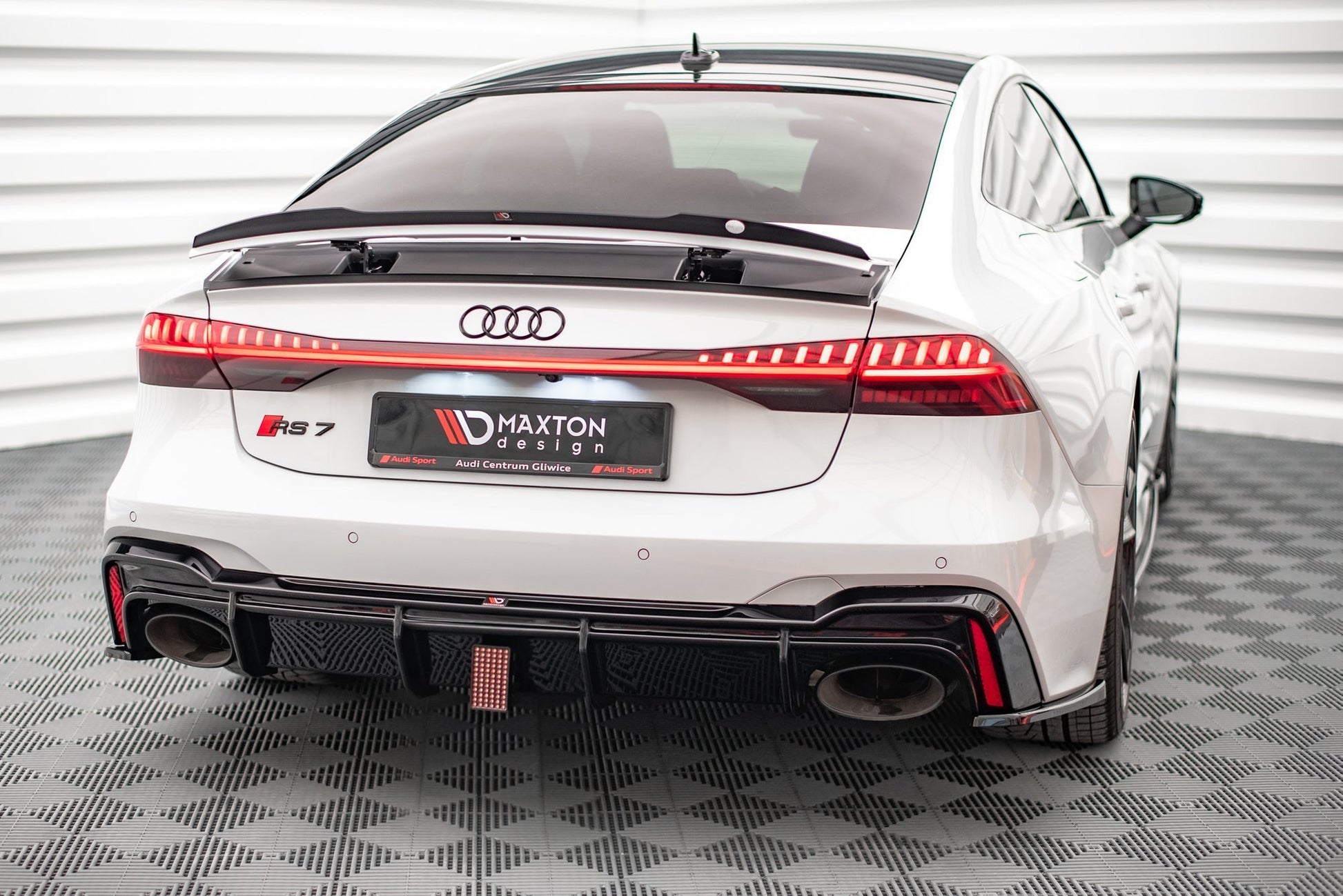 Led-Stop-Light-Audi-RS6-C8-/-RS7-C8