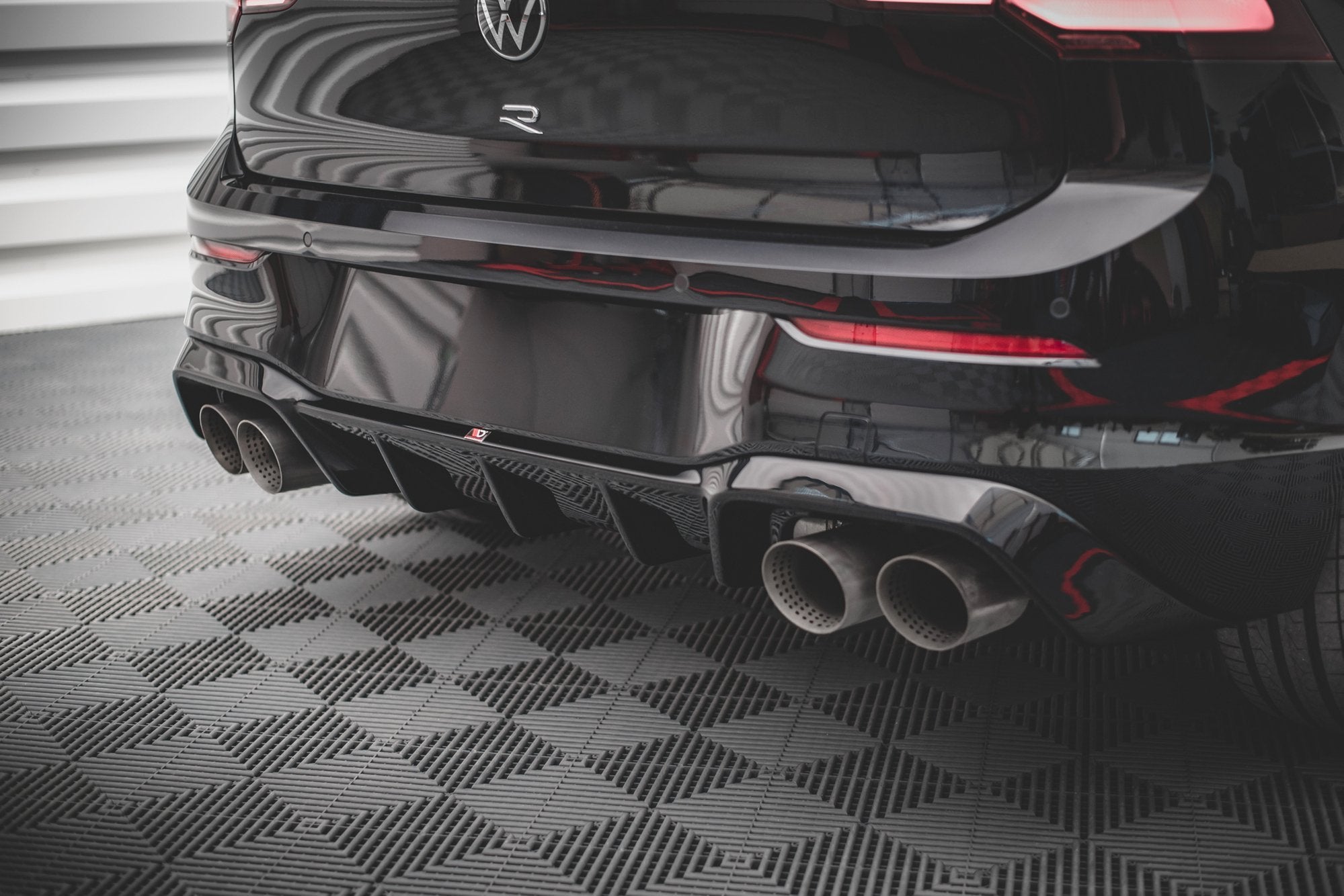 Rear-Valance-V.1-Volkswagen-Golf-R-MK8---Textured