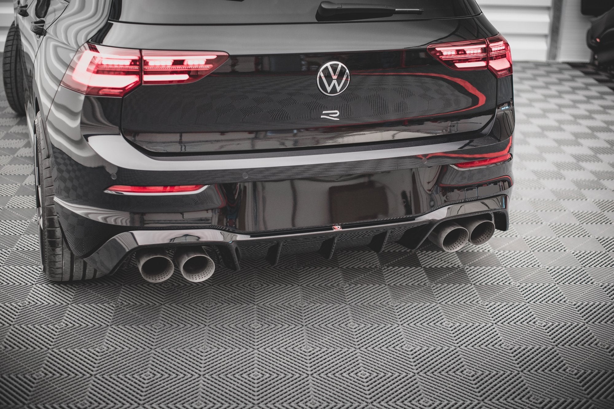 Rear-Valance-V.1-Volkswagen-Golf-R-MK8---Gloss-Black