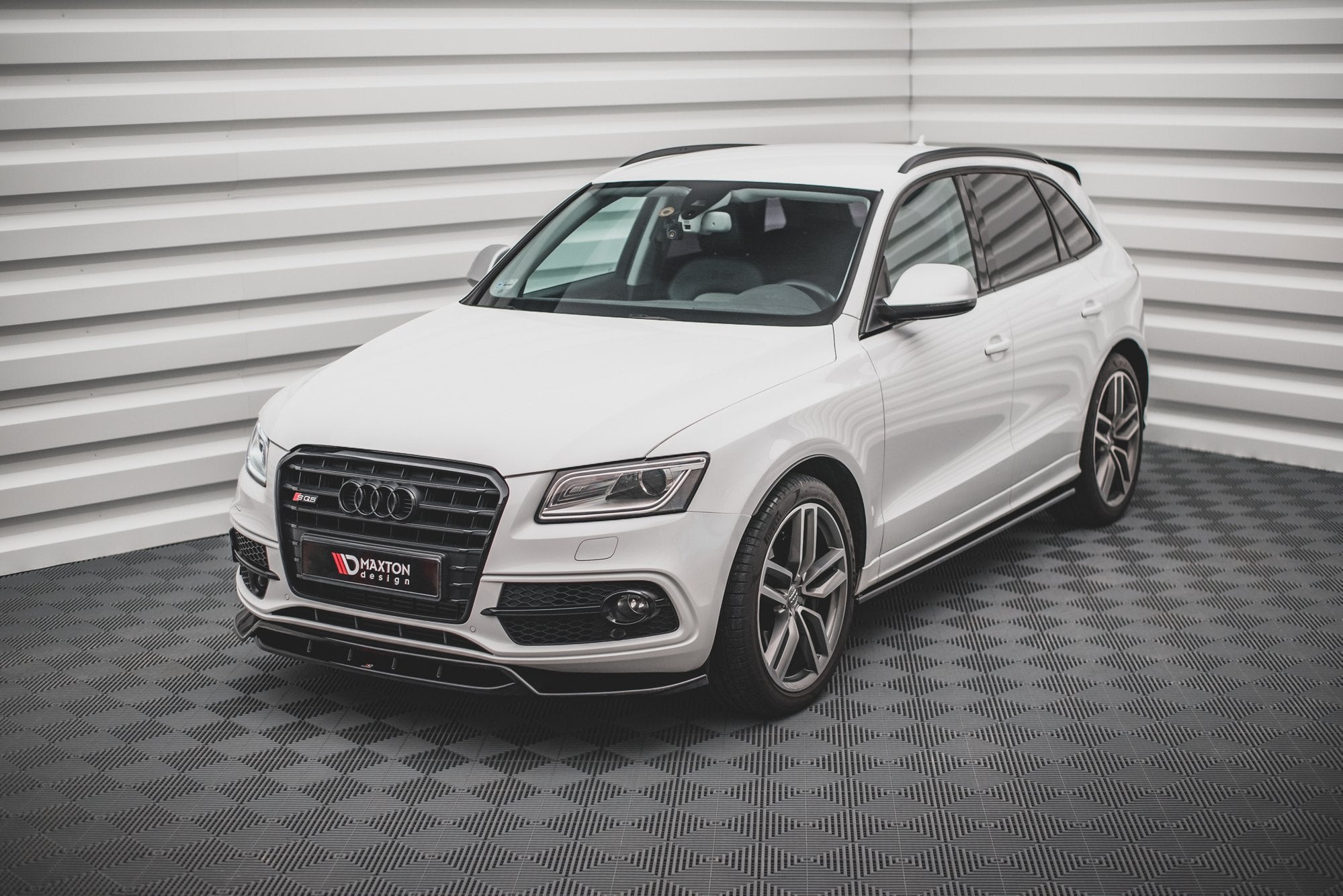 Front-Splitter-Audi-SQ5-MK1-(8R)---Gloss-Black