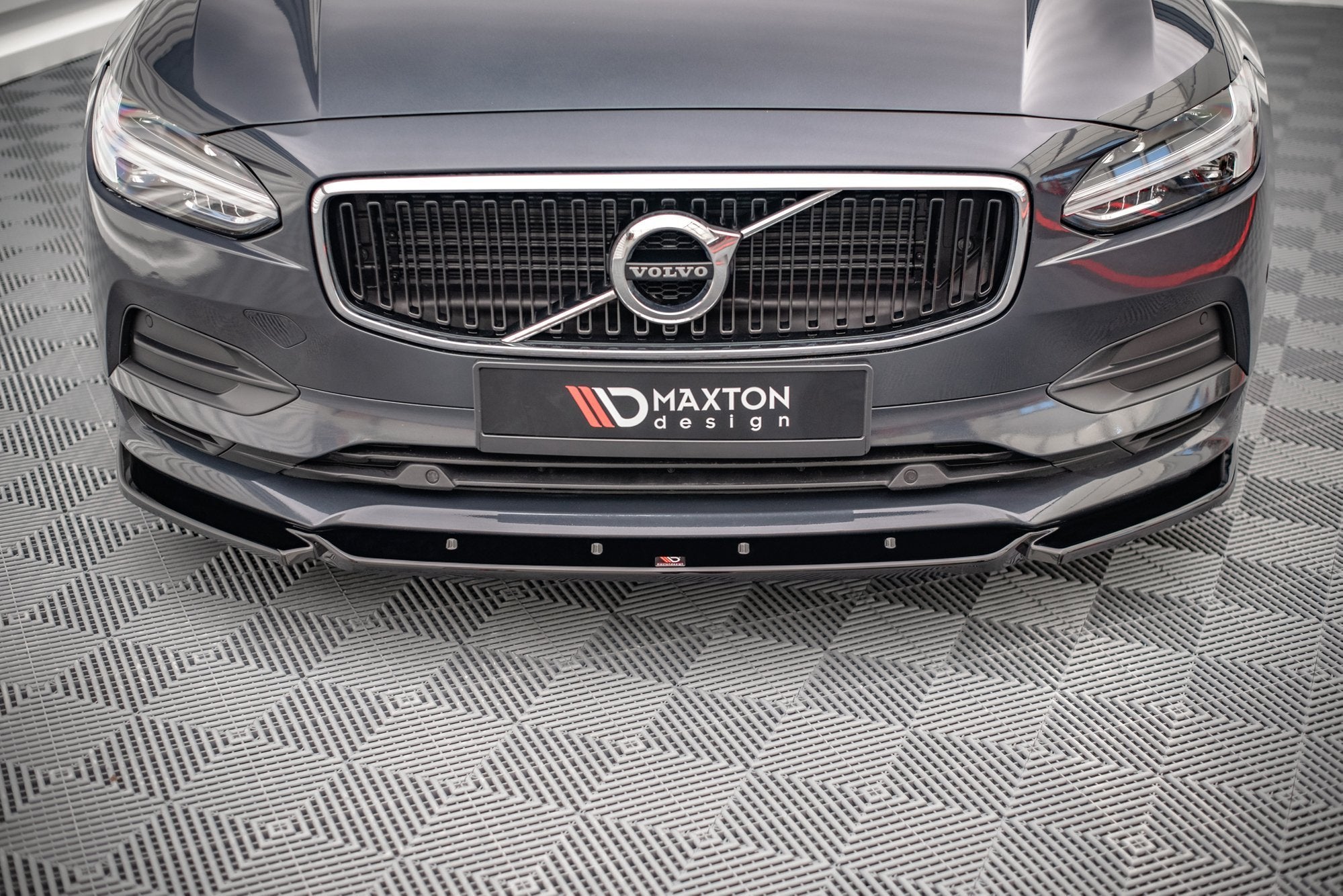 Front-Splitter-V.1-Volvo-V90-MK2---Gloss-Black