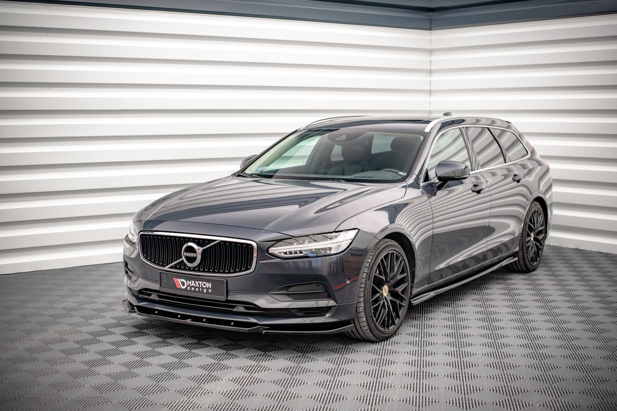 Front-Splitter-V.1-Volvo-V90-MK2---Gloss-Black