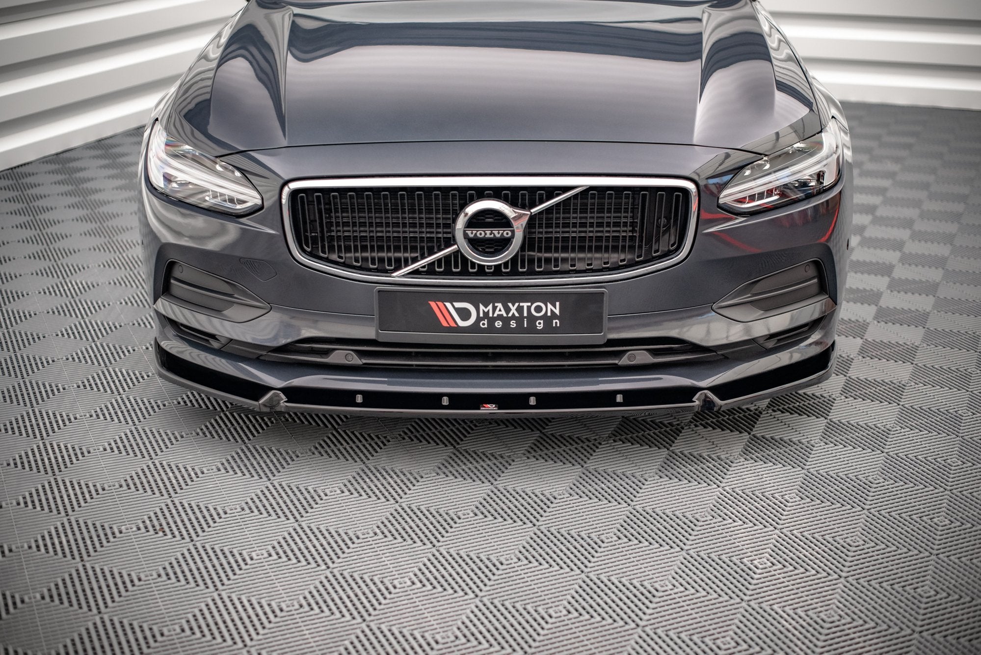 Front-Splitter-V.2-Volvo-V90-MK2---Gloss-Black